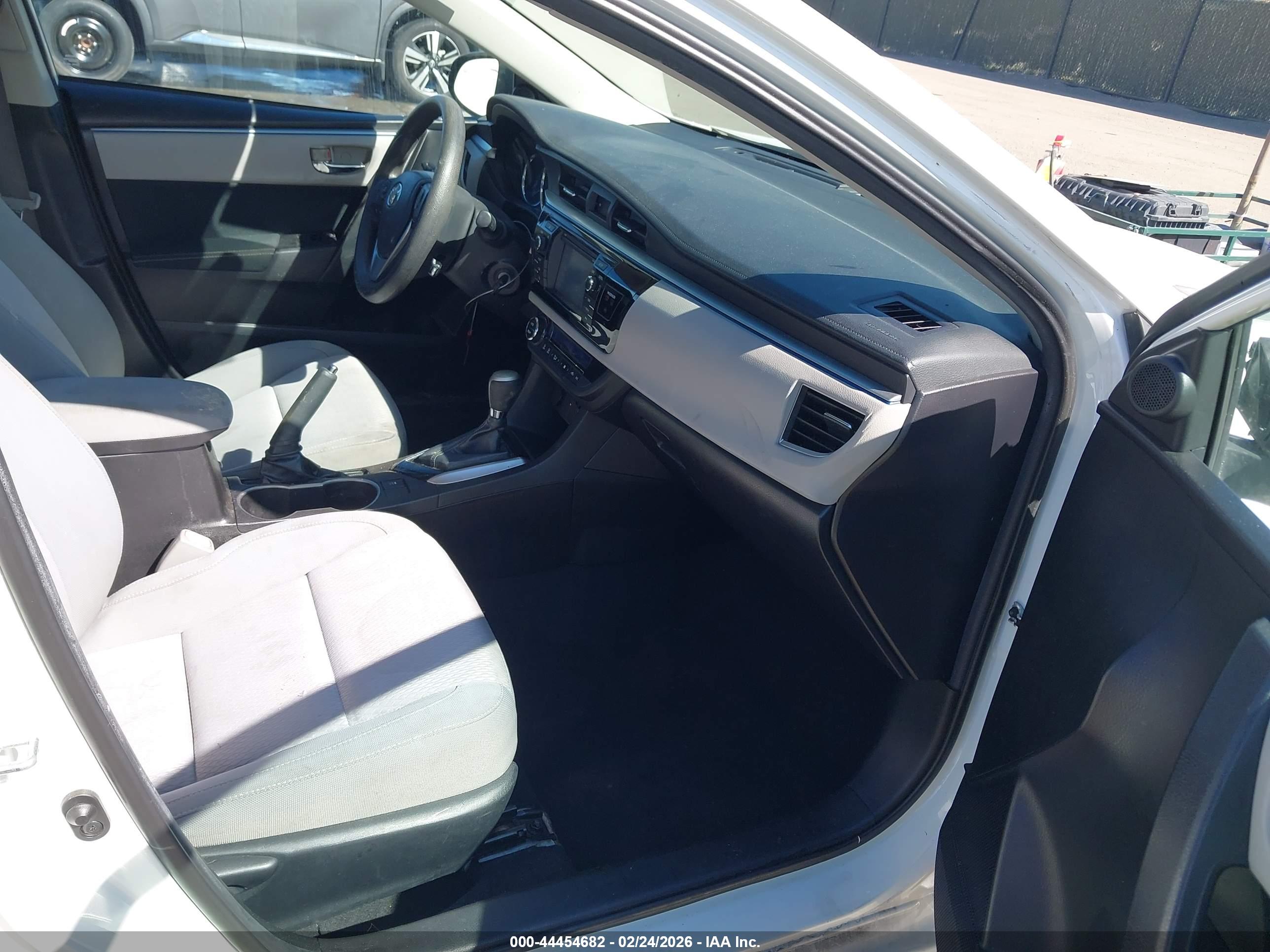 TOYOTA COROLLA image 5