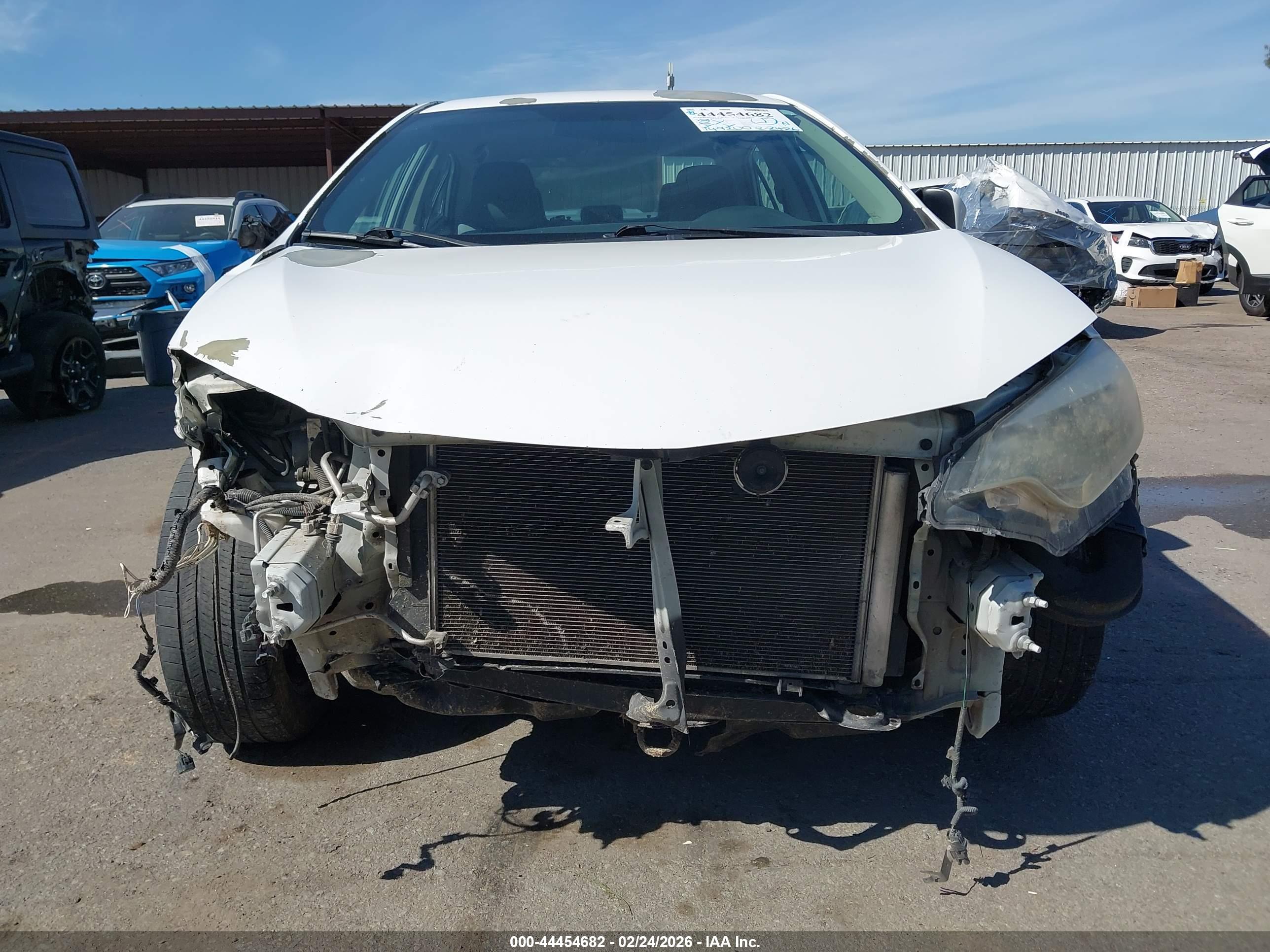 TOYOTA COROLLA image 6
