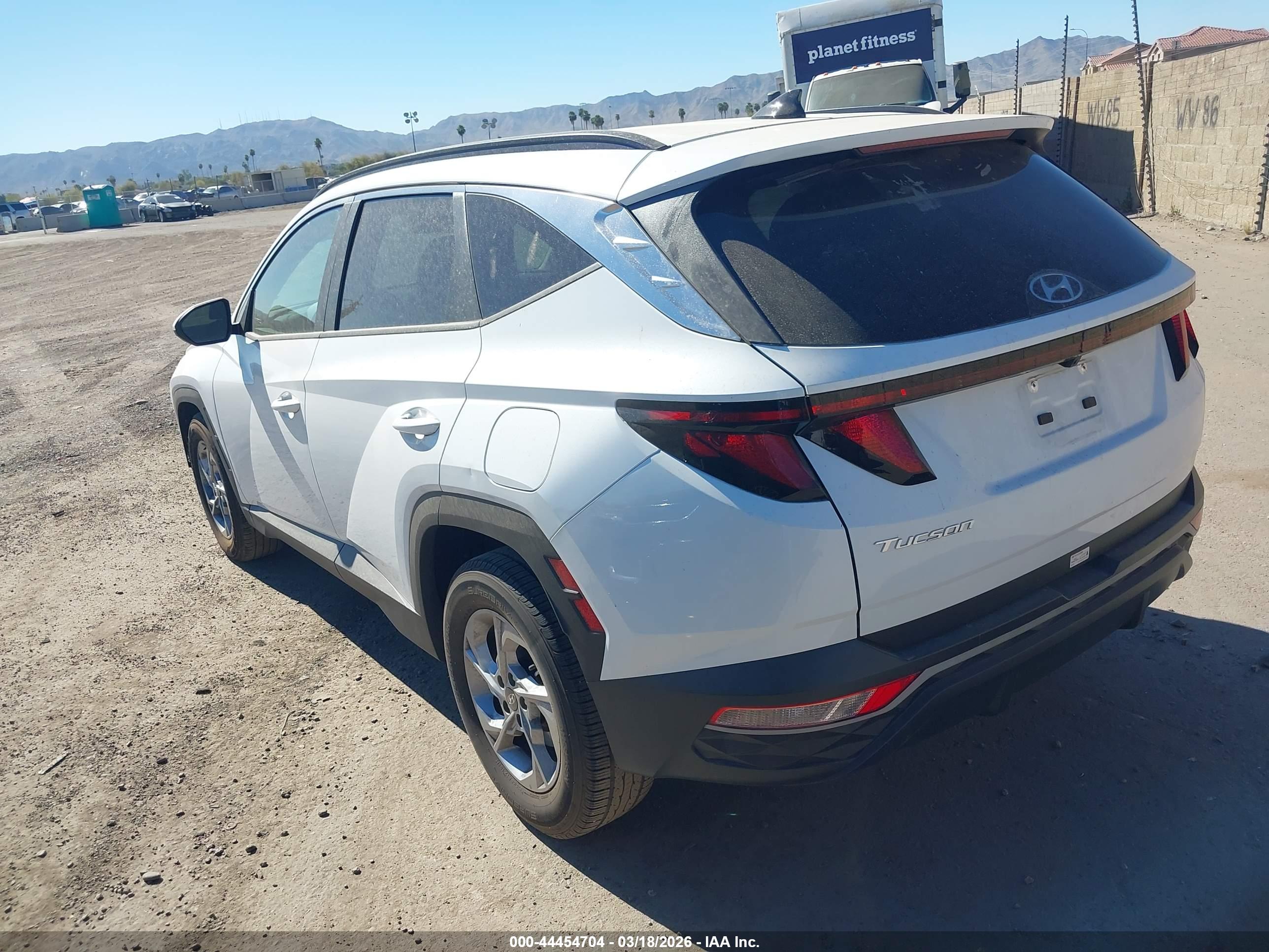 HYUNDAI TUCSON image 3
