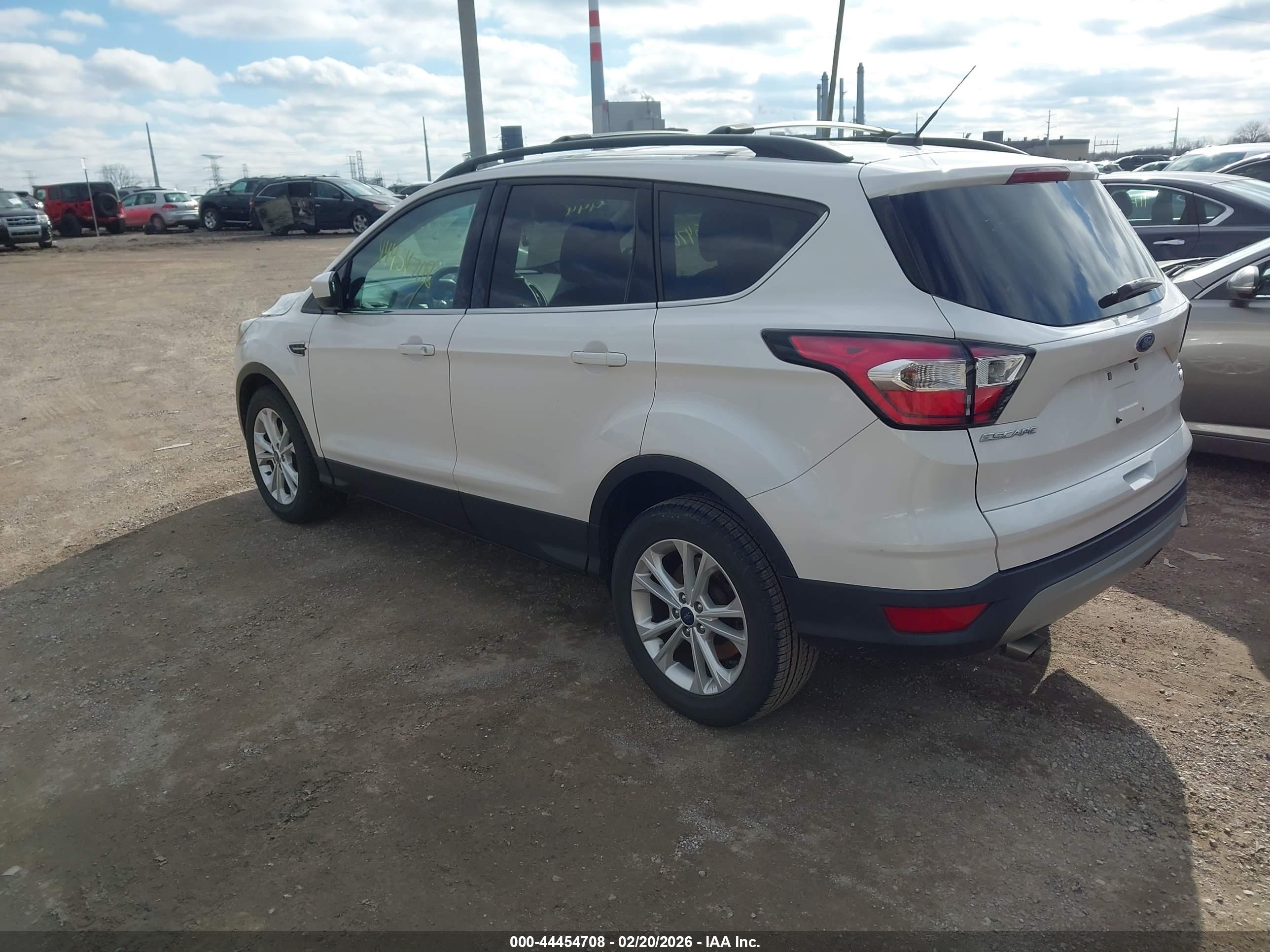 FORD ESCAPE image 3