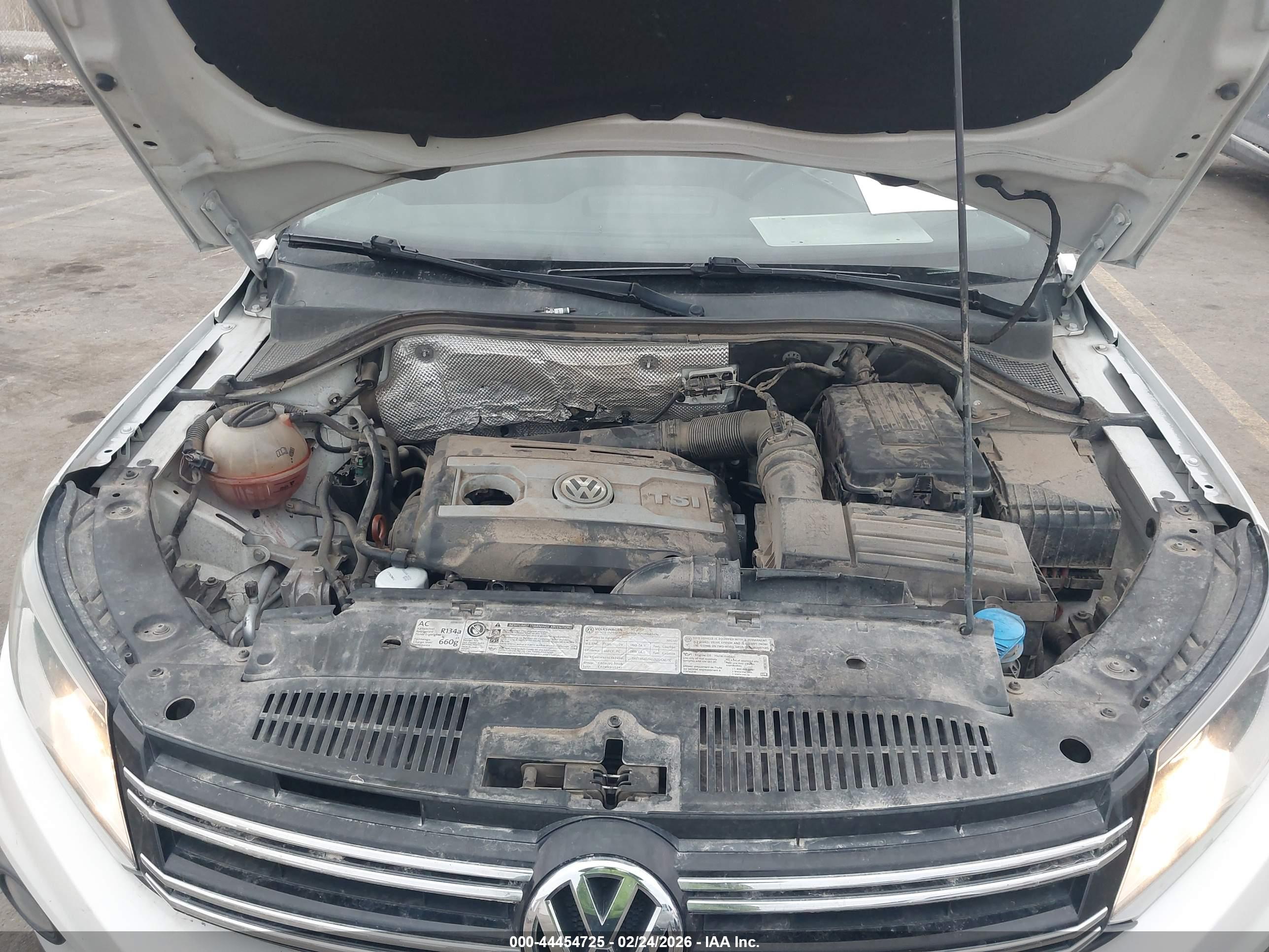 VOLKSWAGEN TIGUAN image 10
