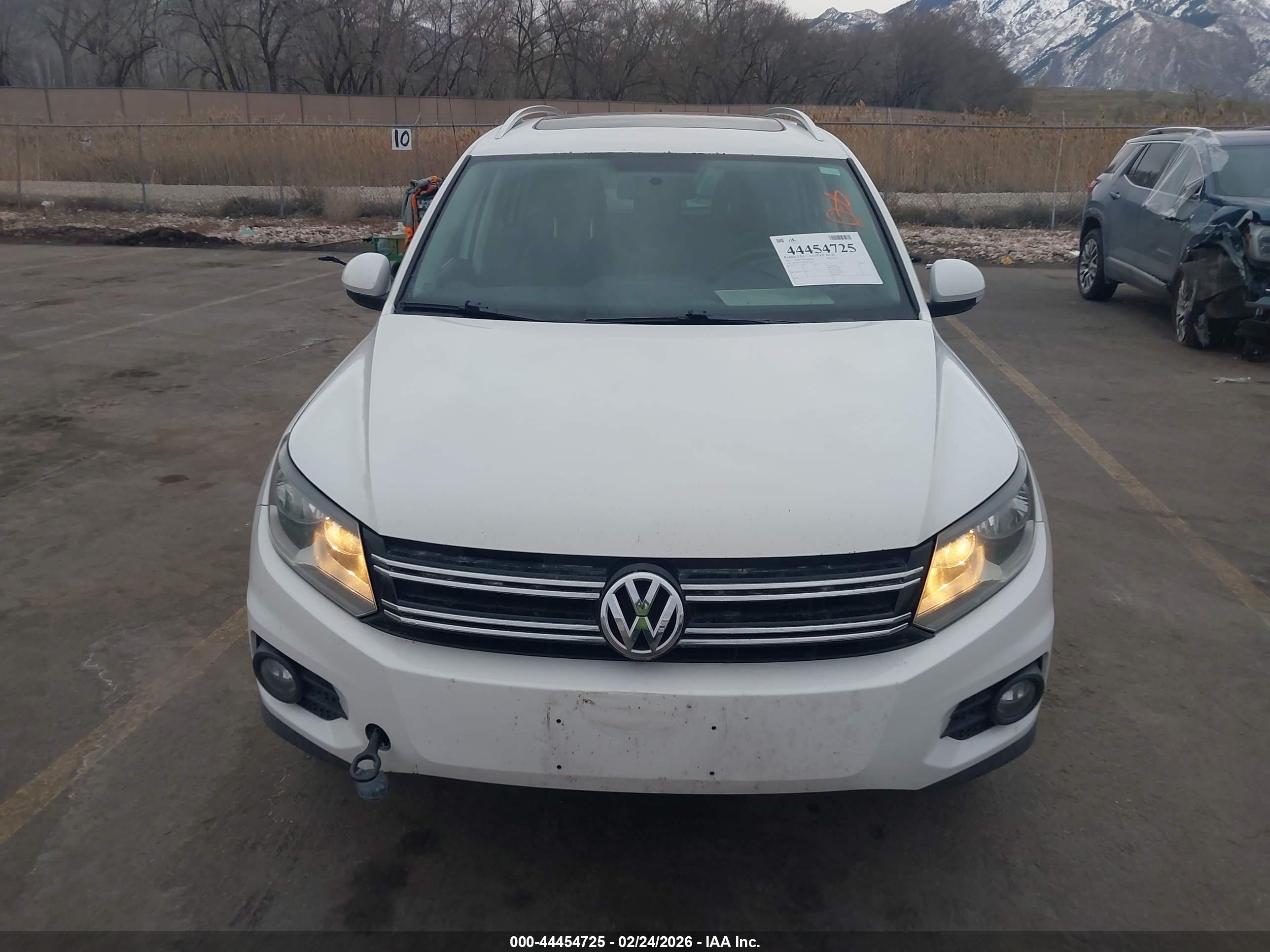 VOLKSWAGEN TIGUAN image 6