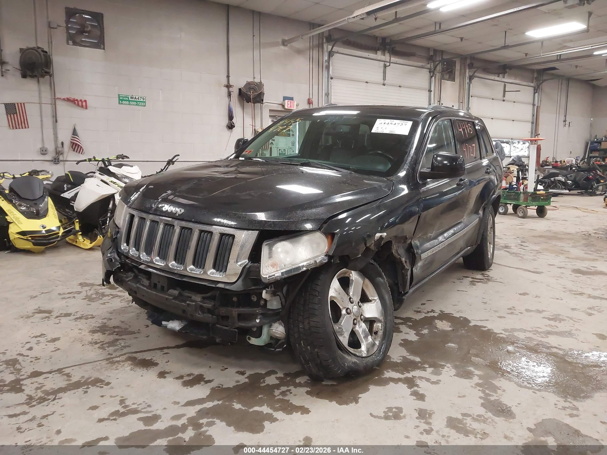 JEEP GRAND image 2