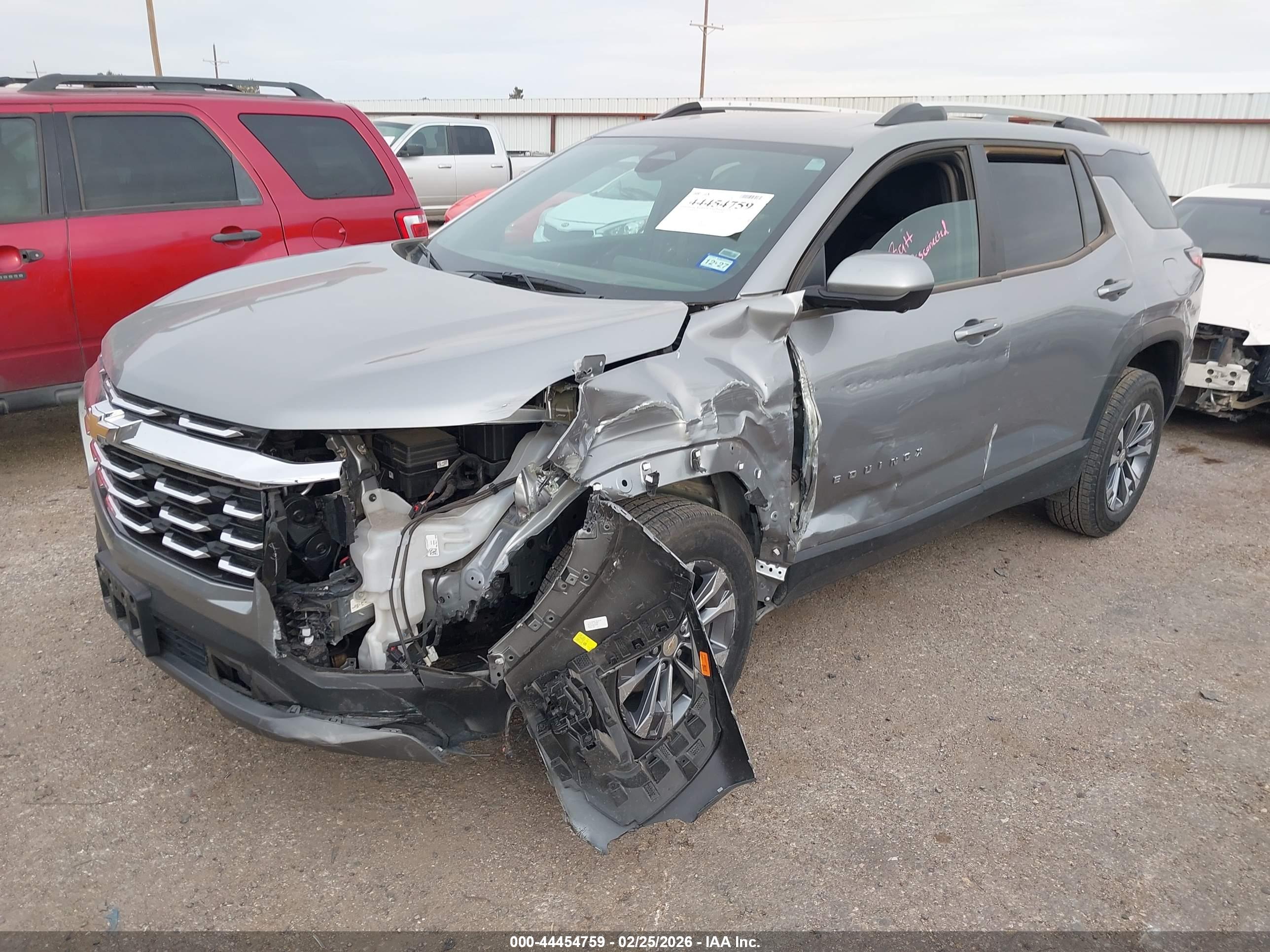CHEVROLET EQUINOX image 2
