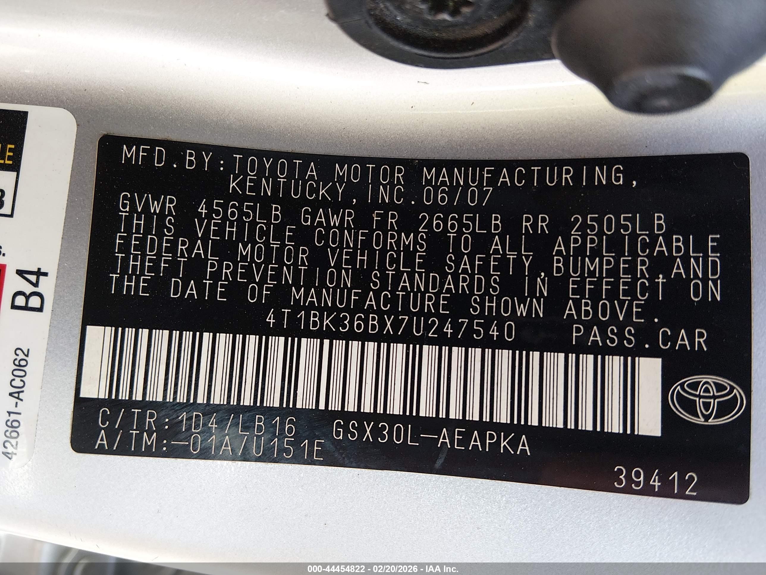 TOYOTA AVALON image 9