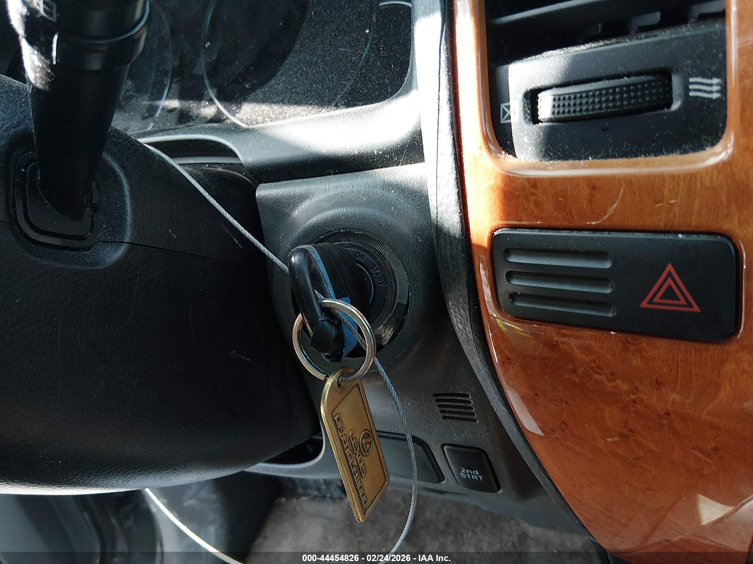 LEXUS GX image 11