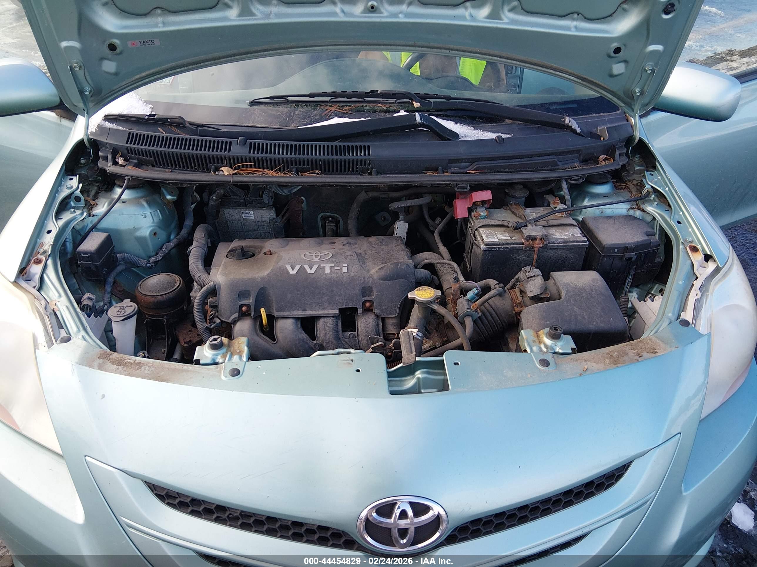 TOYOTA YARIS image 10