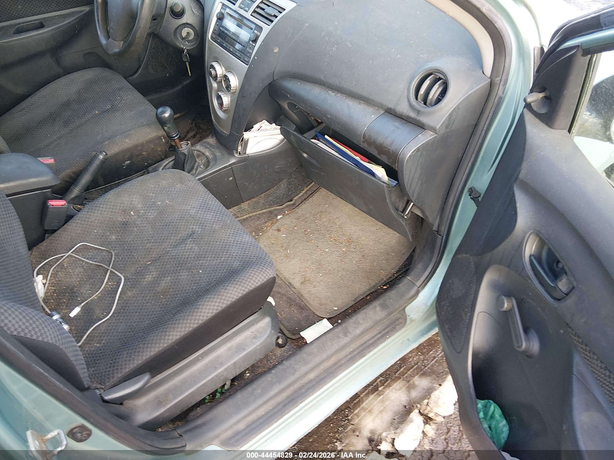 TOYOTA YARIS image 5