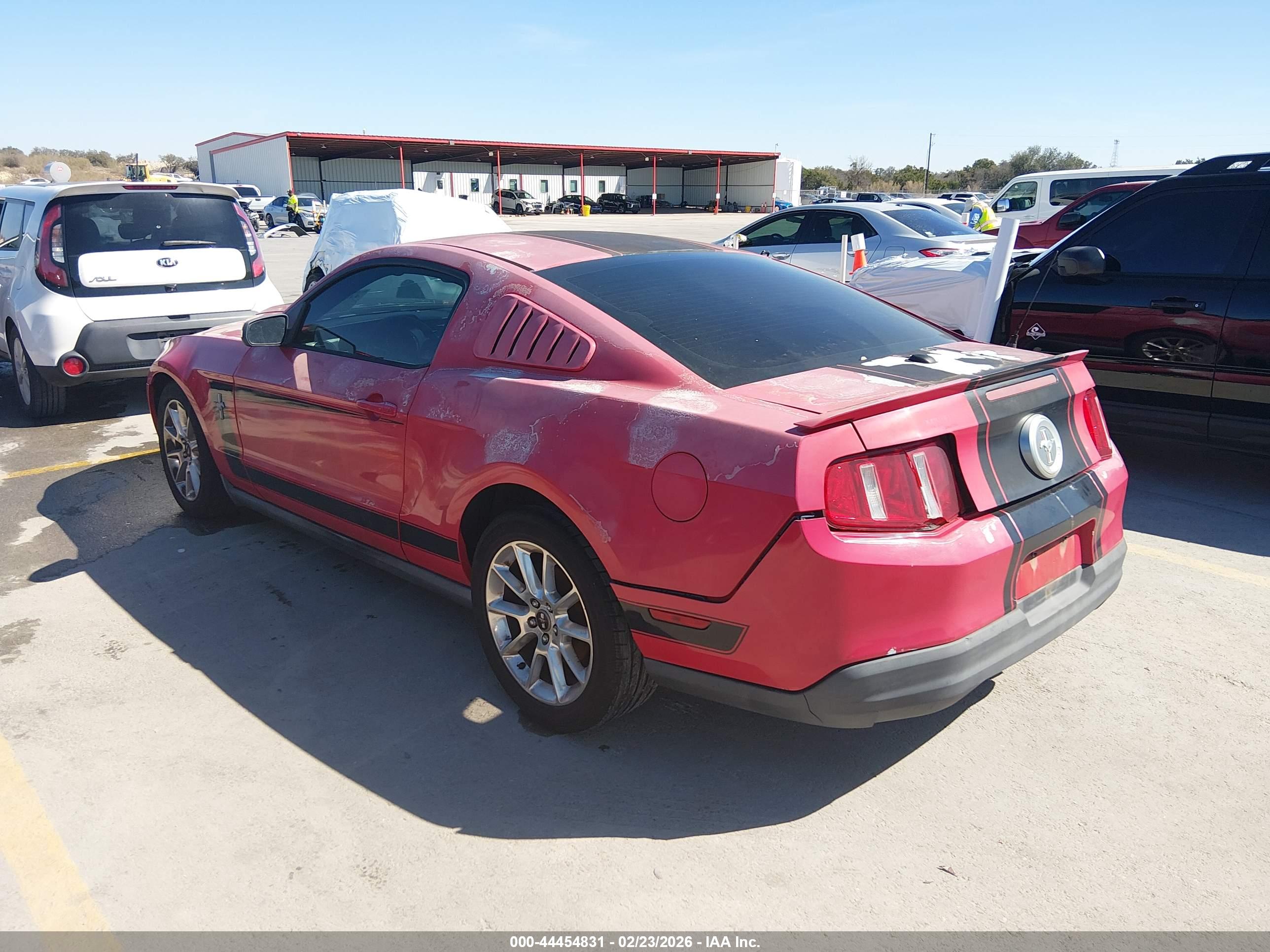 FORD MUSTANG image 3