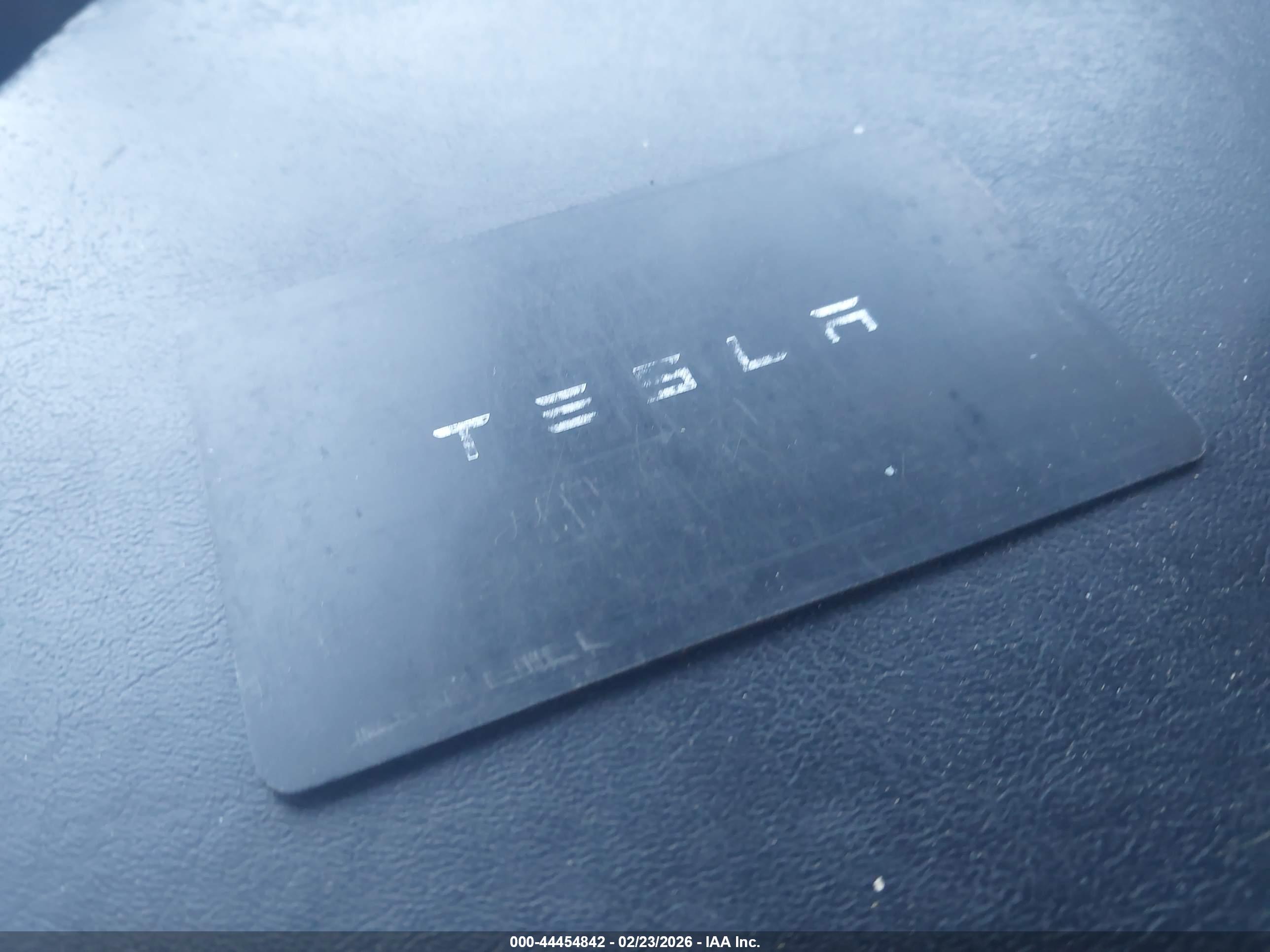 TESLA MODEL image 11