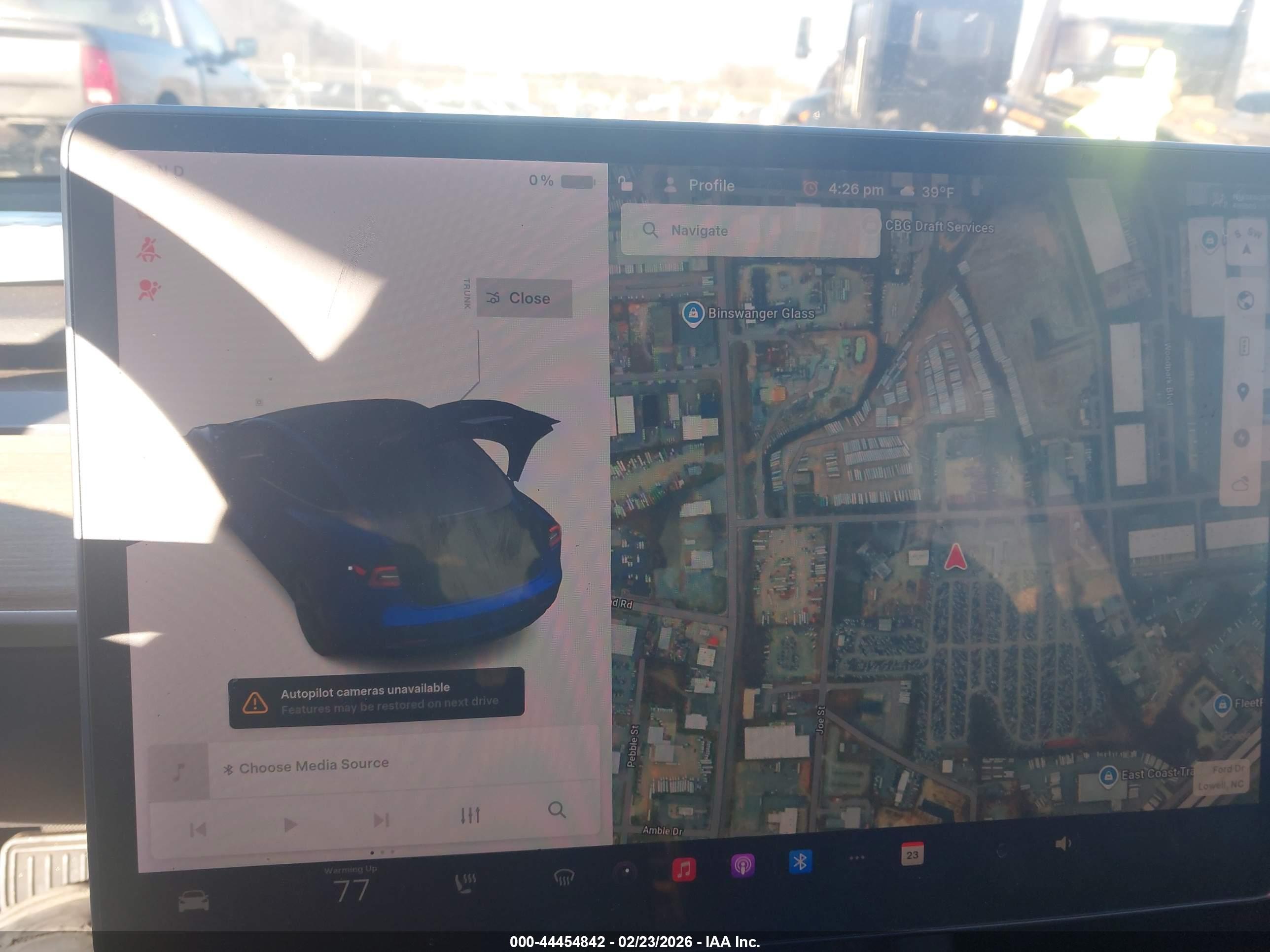 TESLA MODEL image 7