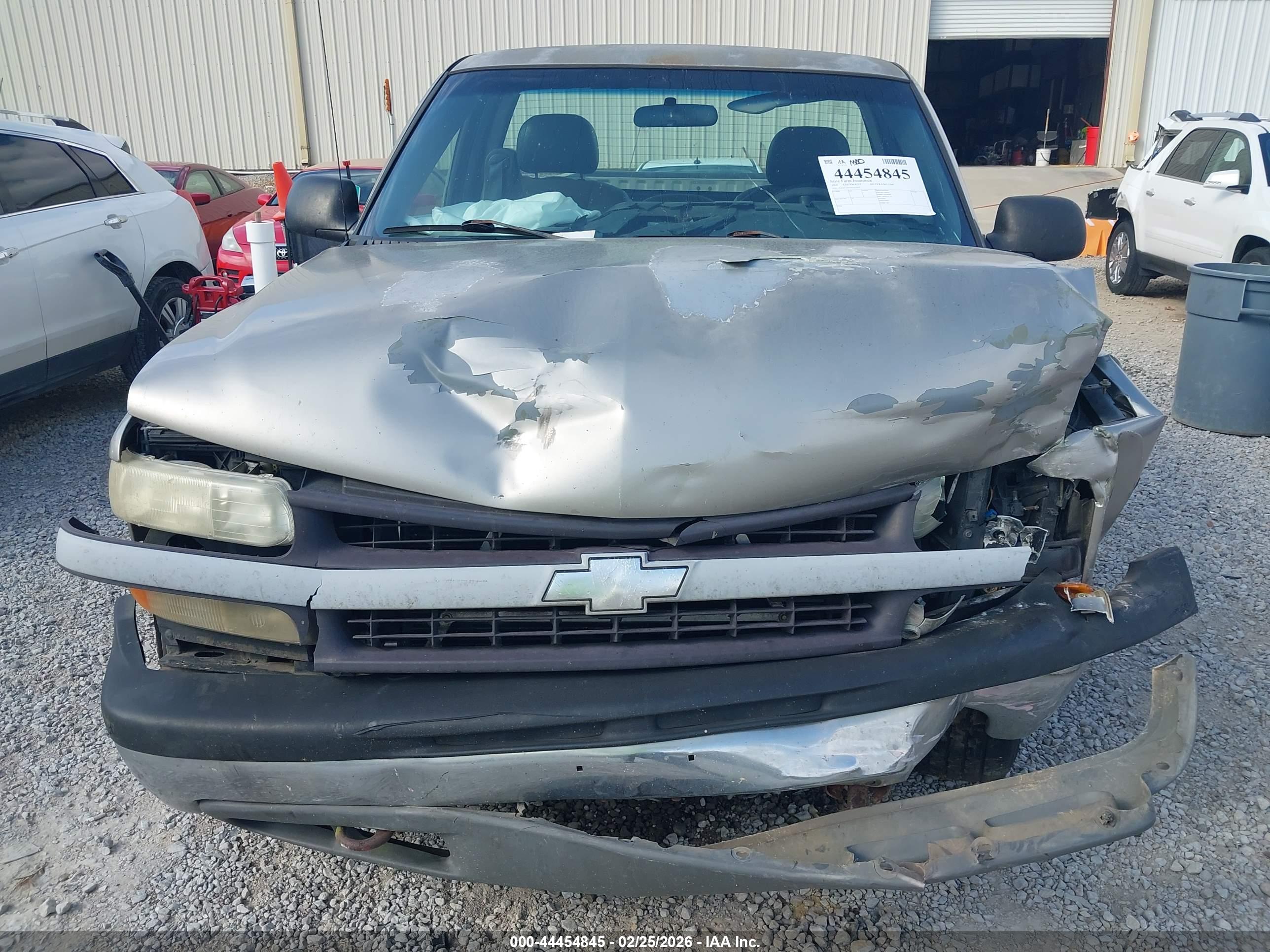CHEVROLET SILVERADO image 6