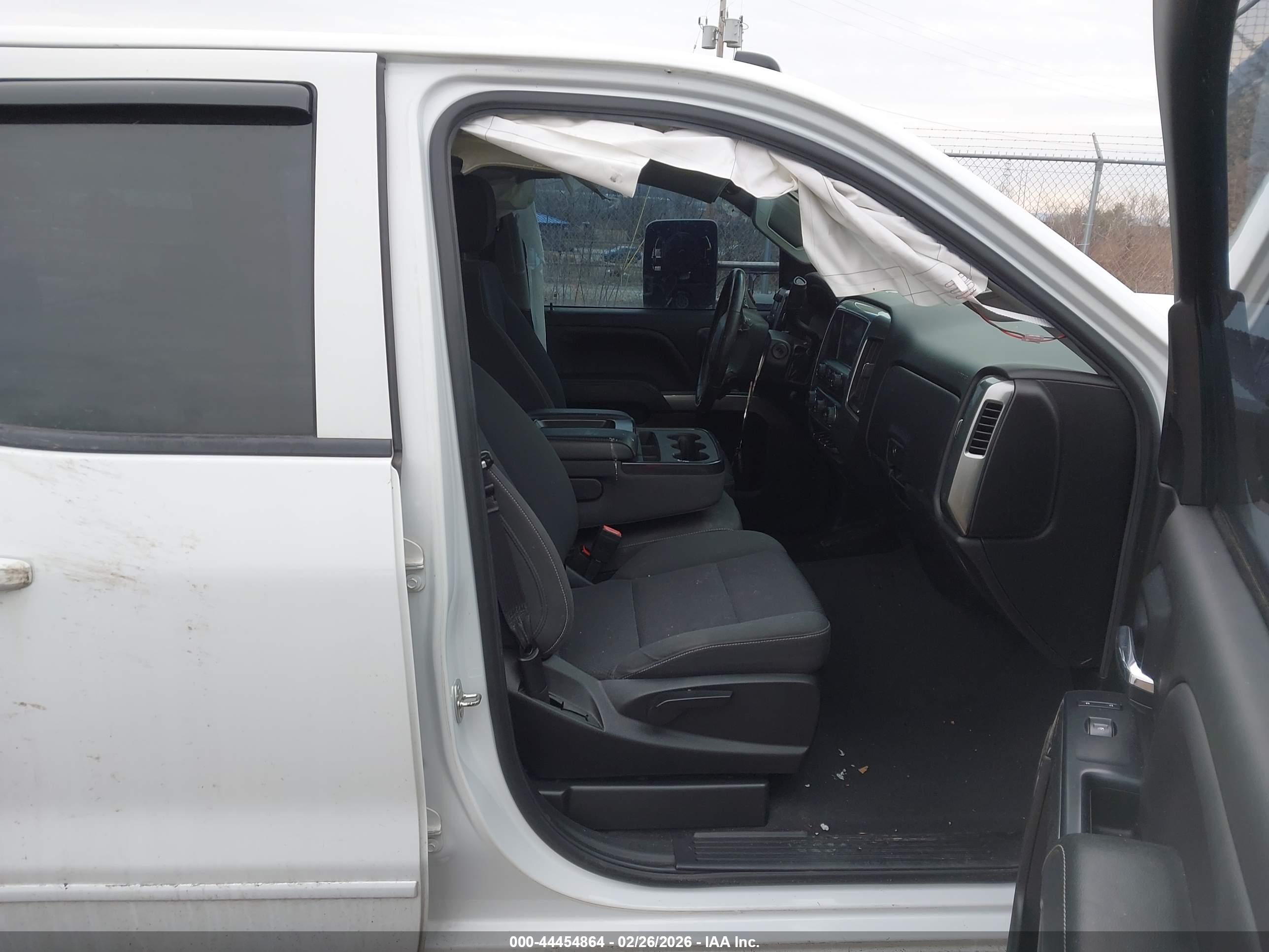 CHEVROLET SILVERADO image 5