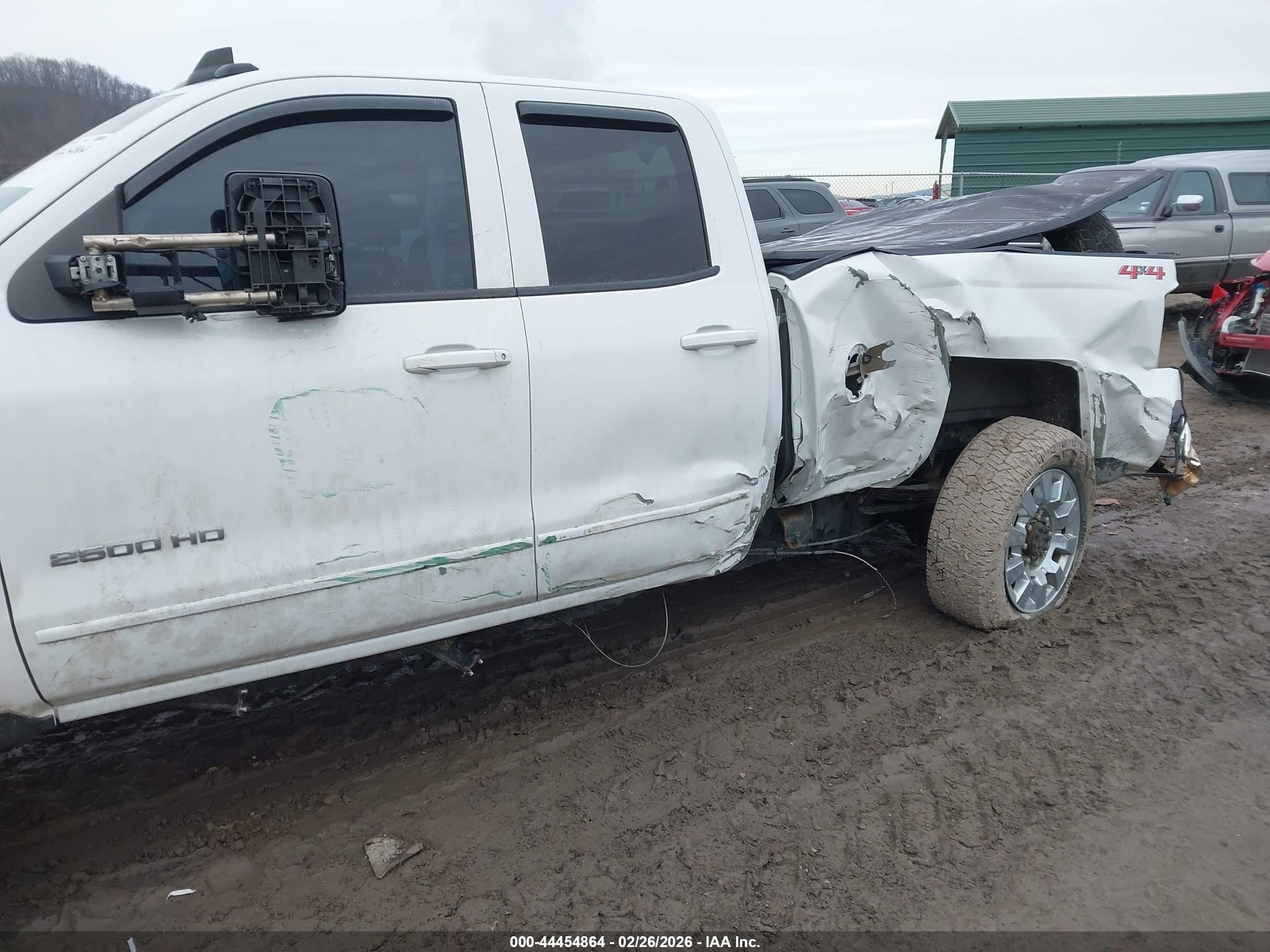 CHEVROLET SILVERADO image 6