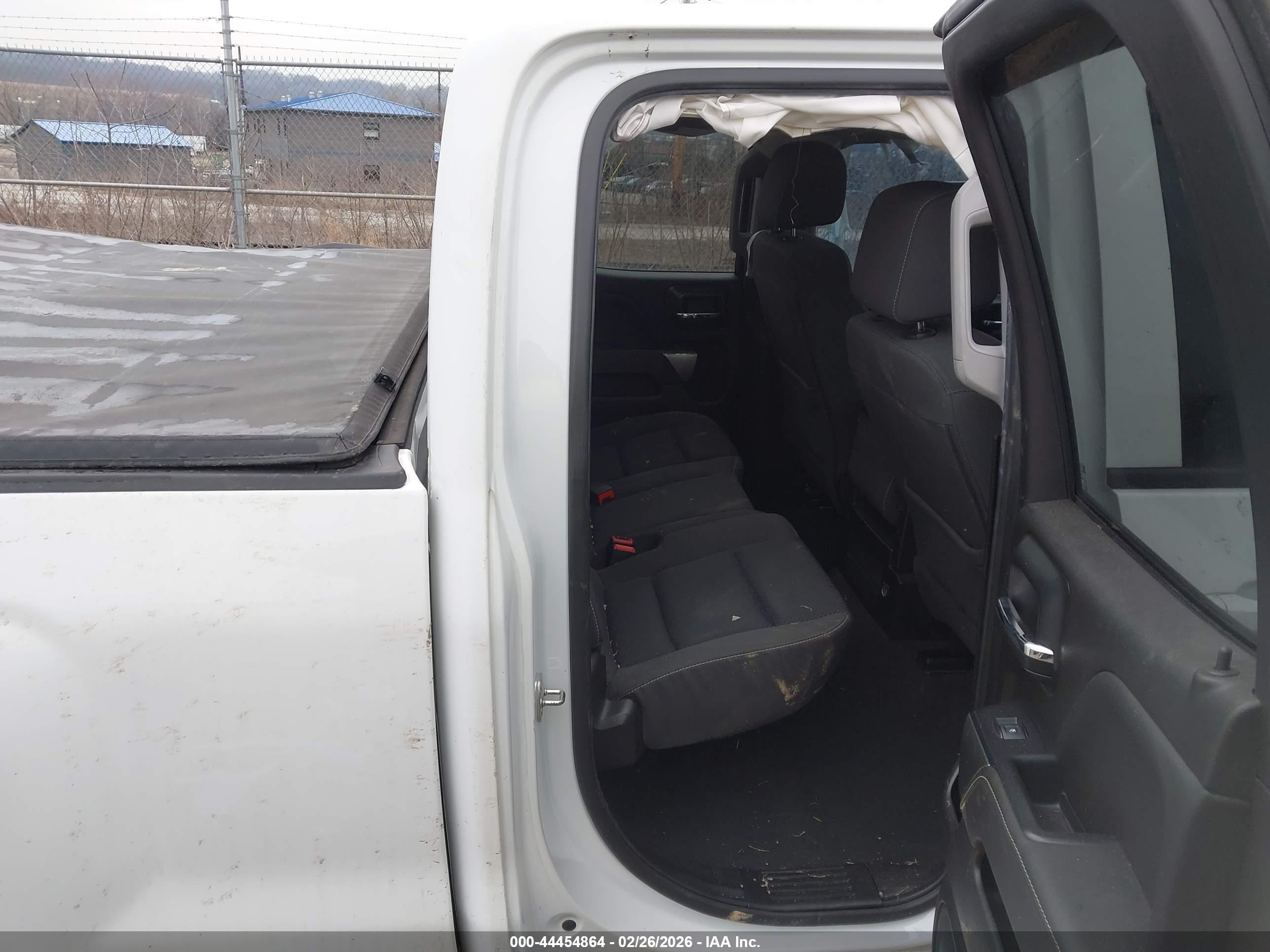 CHEVROLET SILVERADO image 8