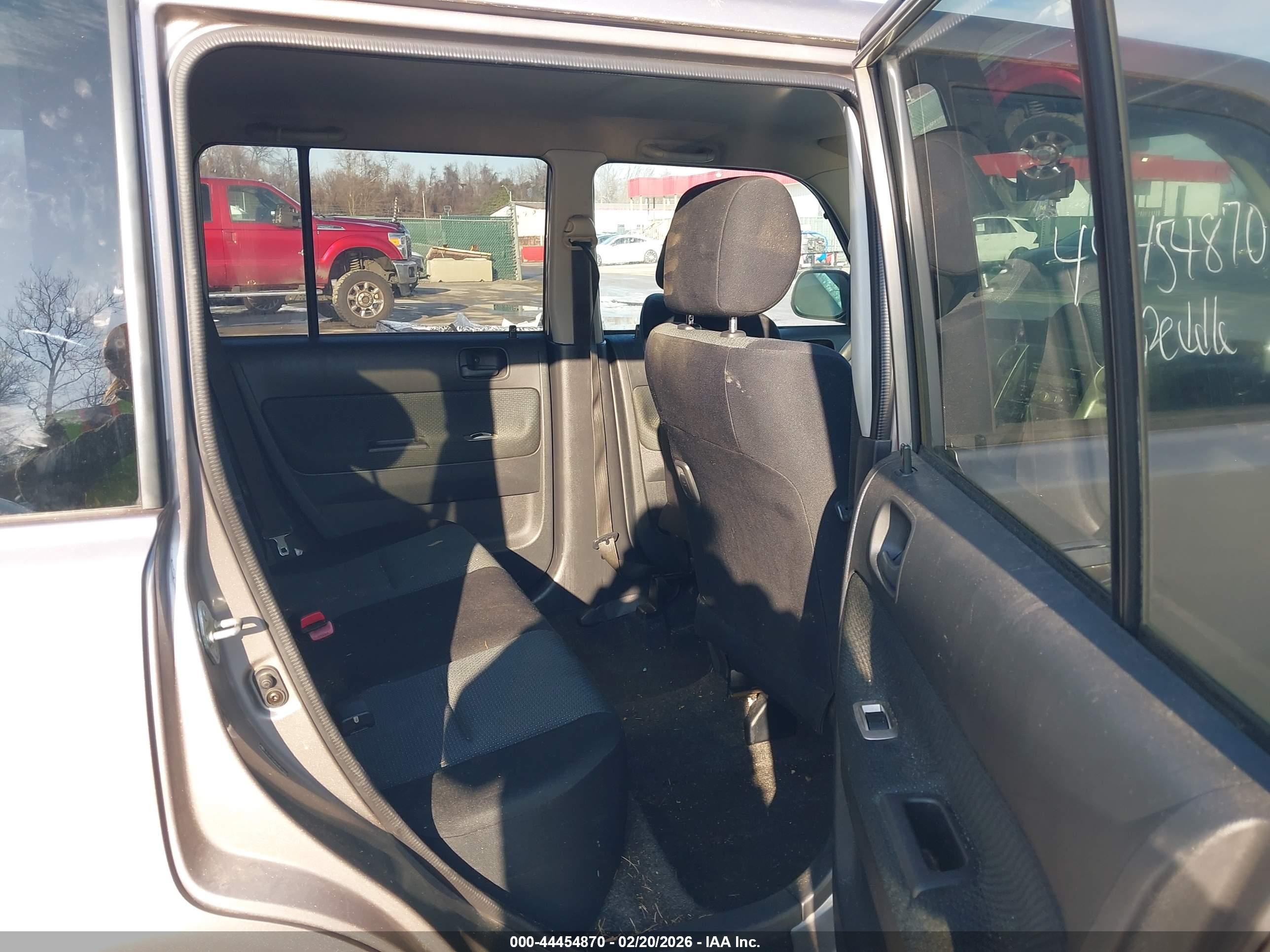 SCION XB image 8