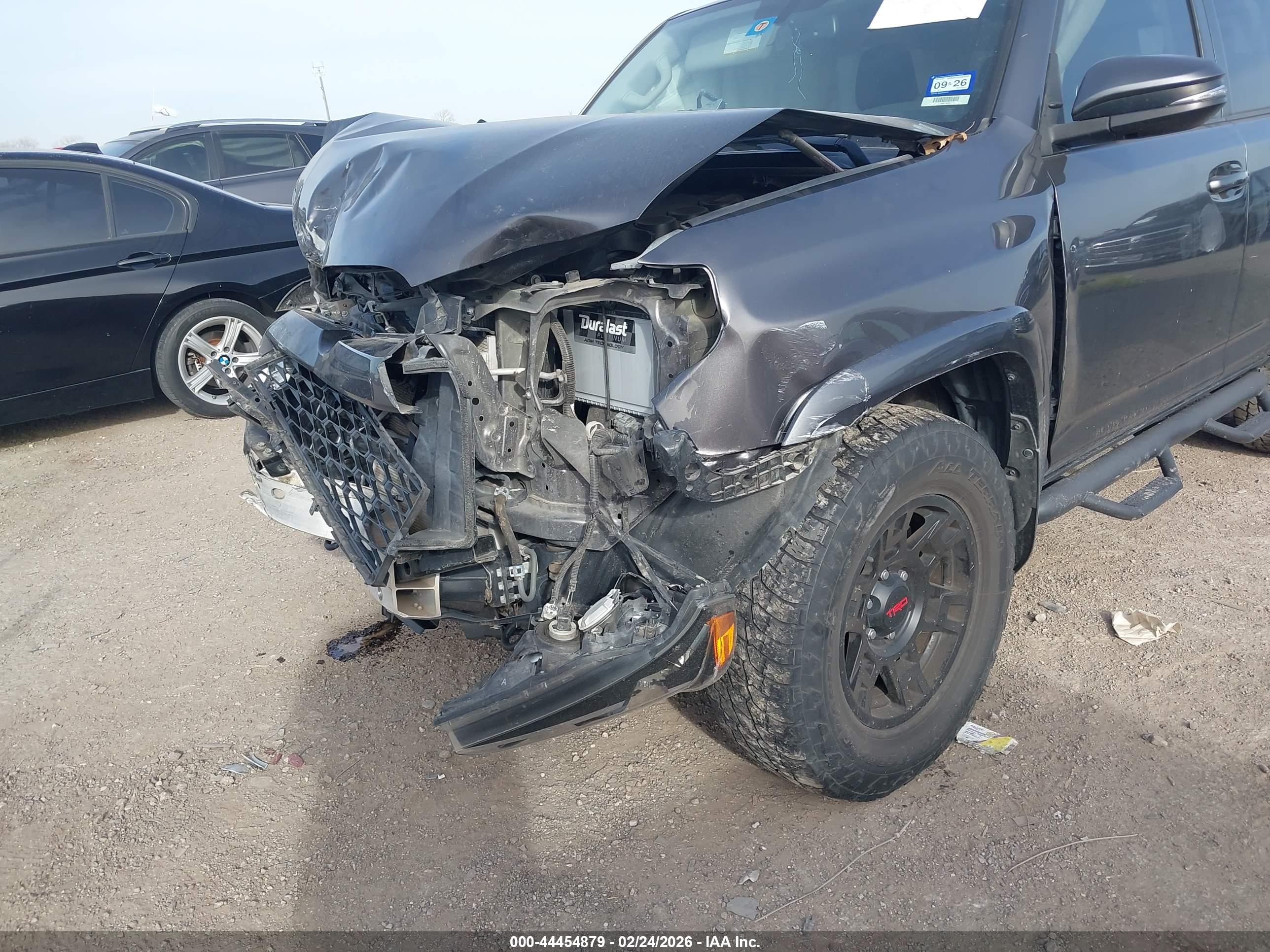 TOYOTA 4RUNNER image 6