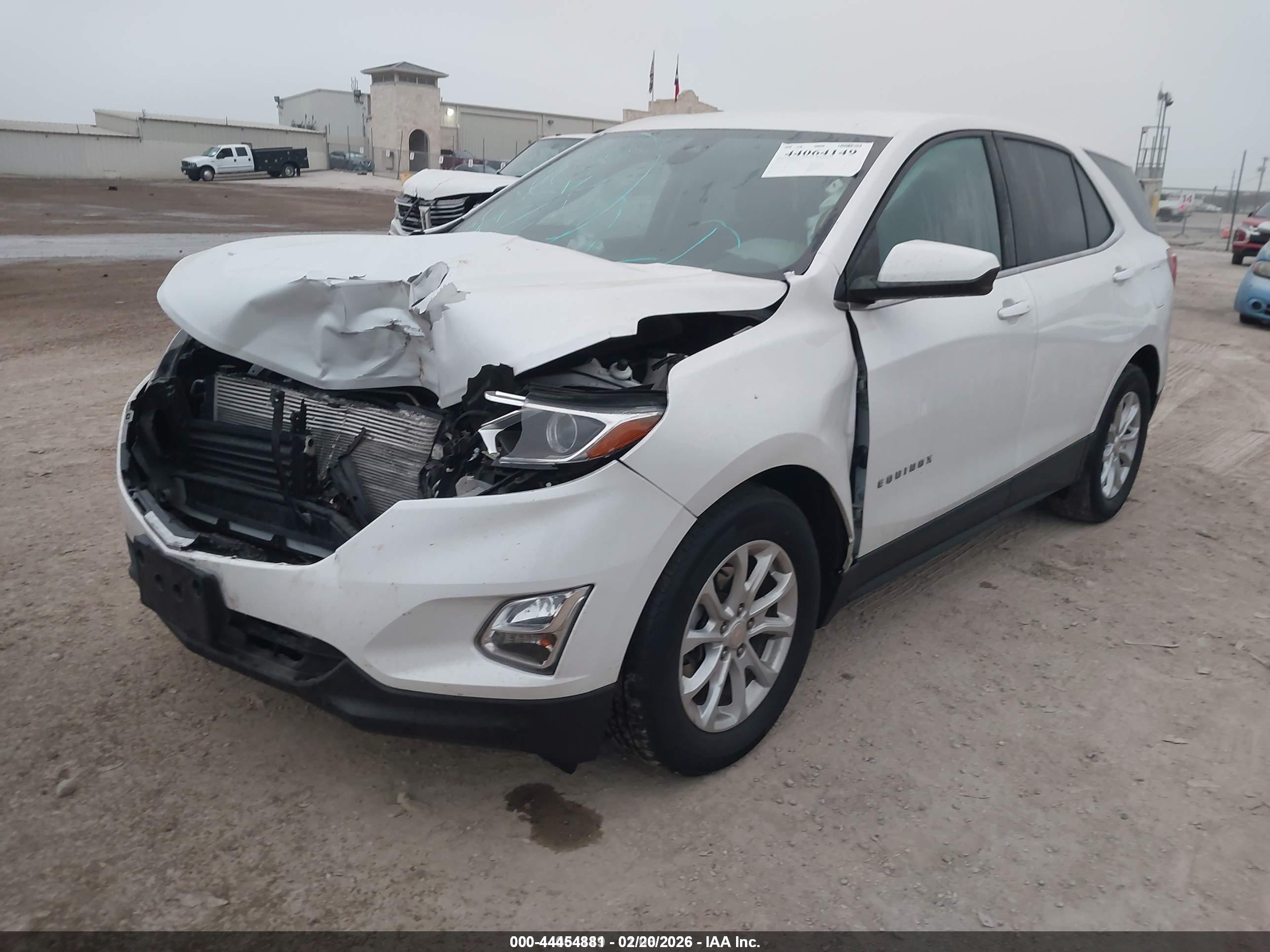 CHEVROLET EQUINOX image 2