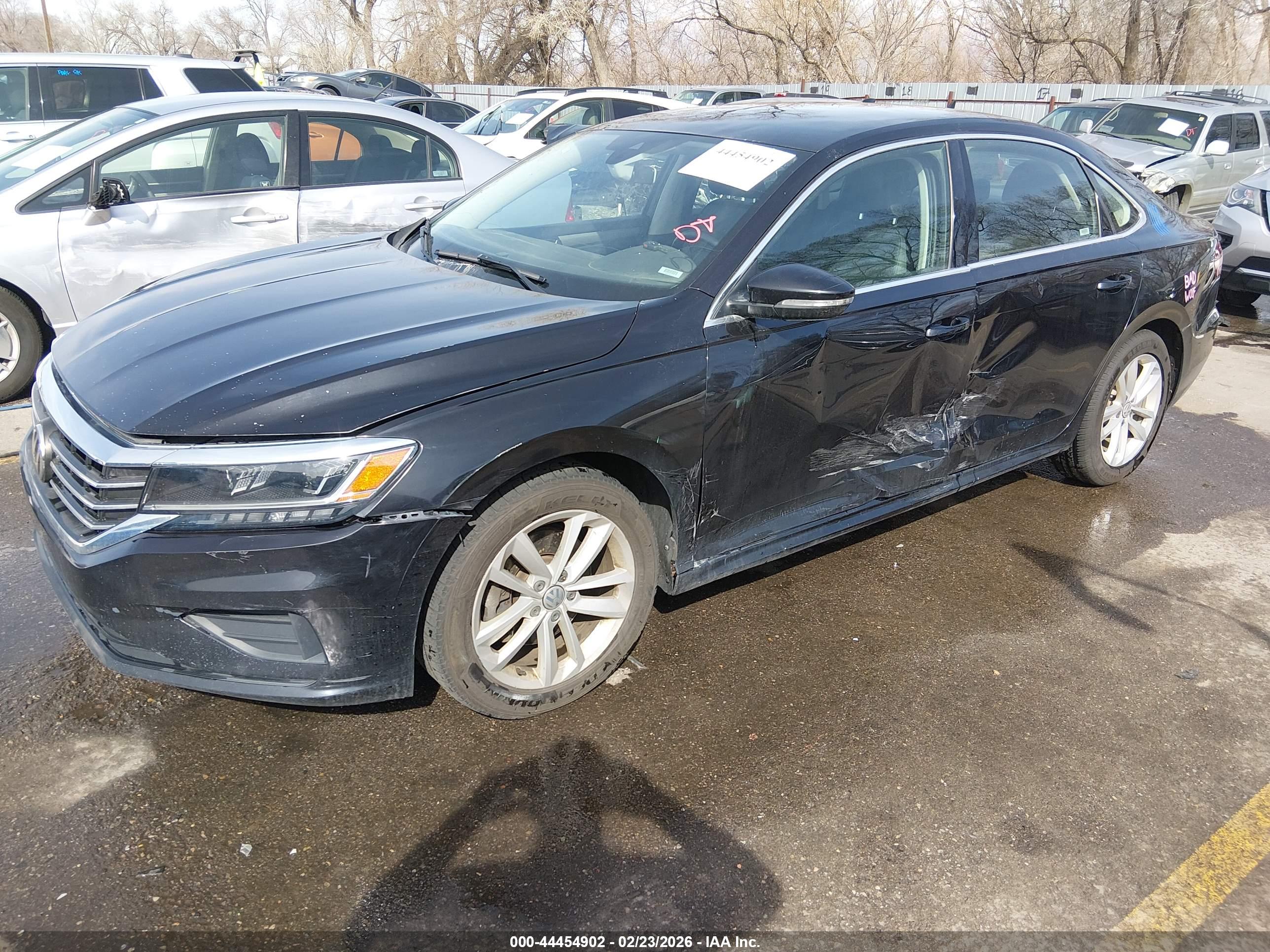 VOLKSWAGEN PASSAT image 2