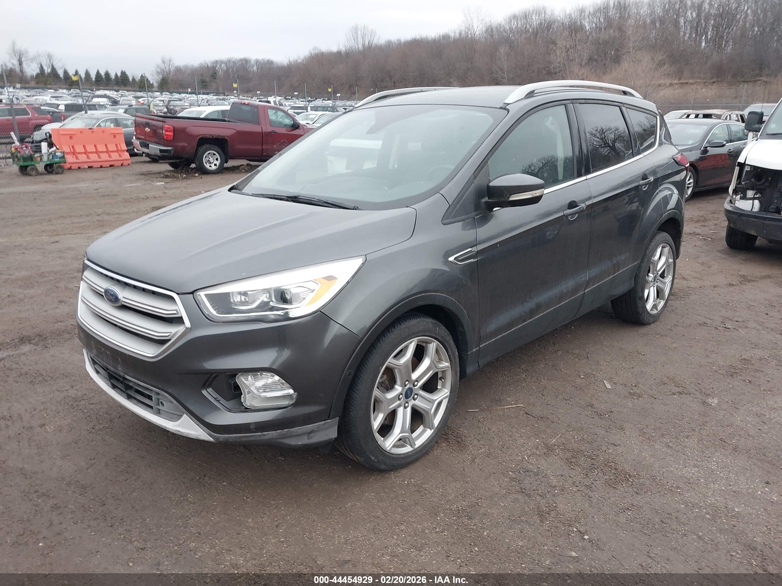 FORD ESCAPE image 2