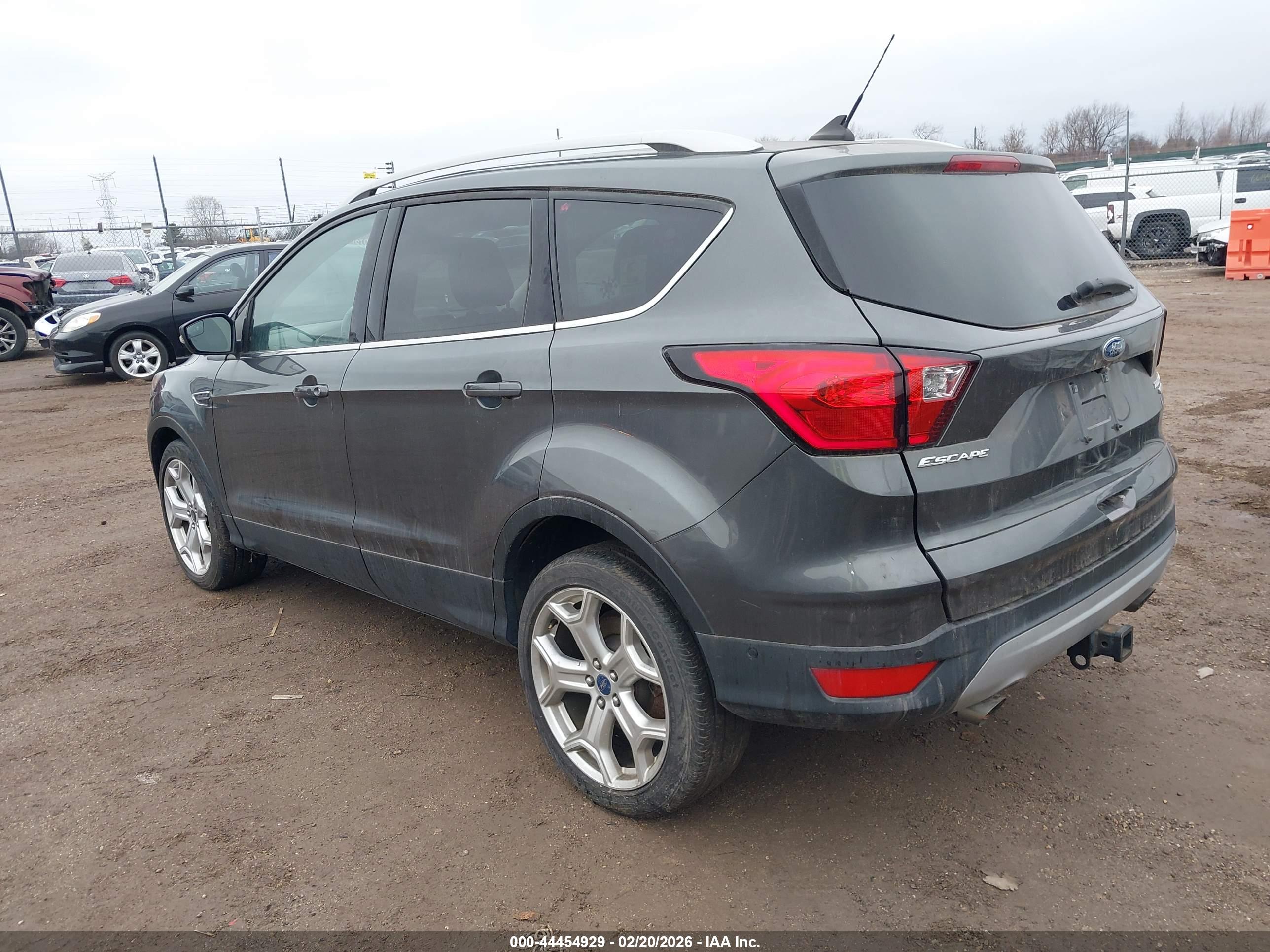 FORD ESCAPE image 3