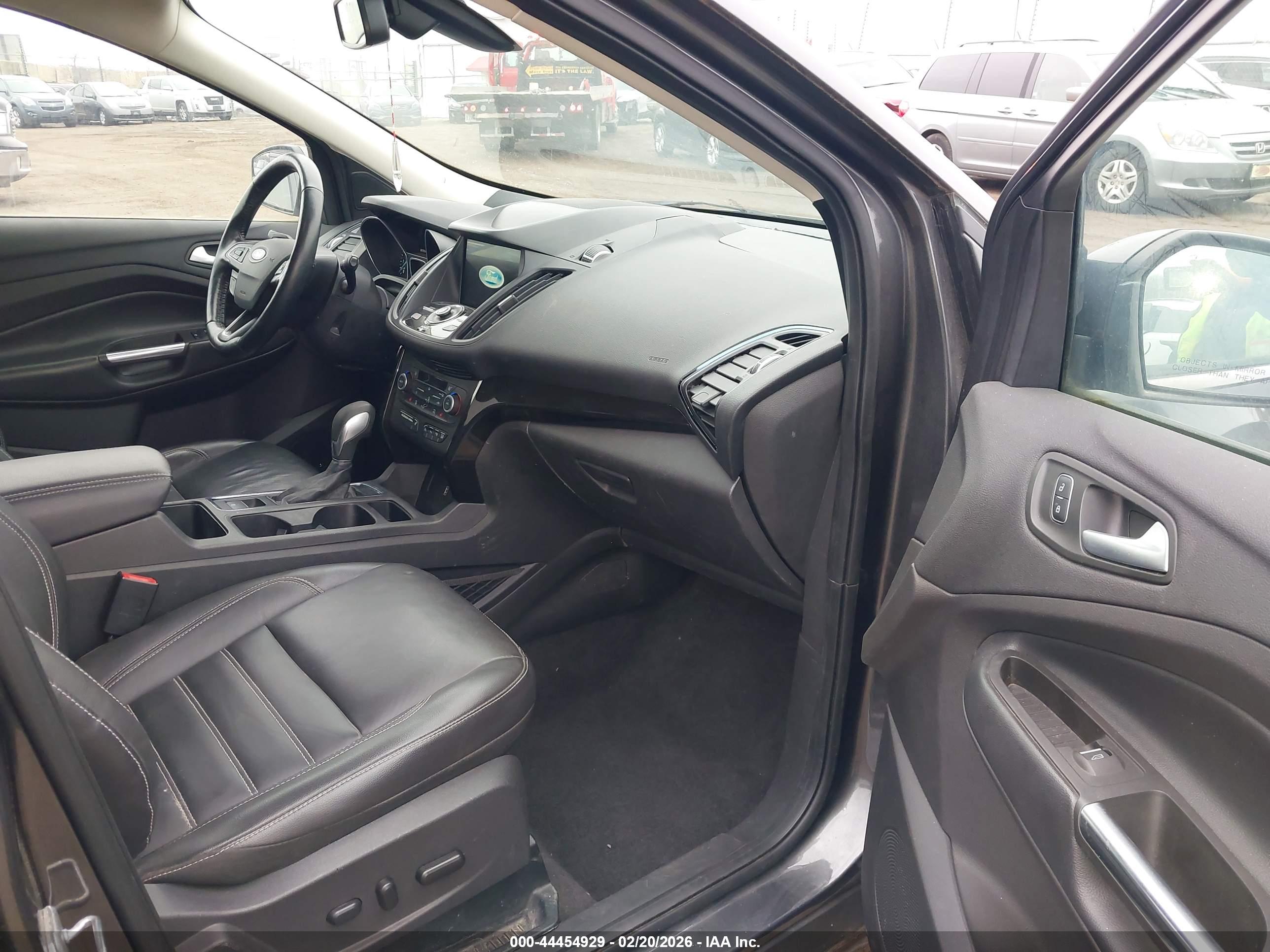 FORD ESCAPE image 5