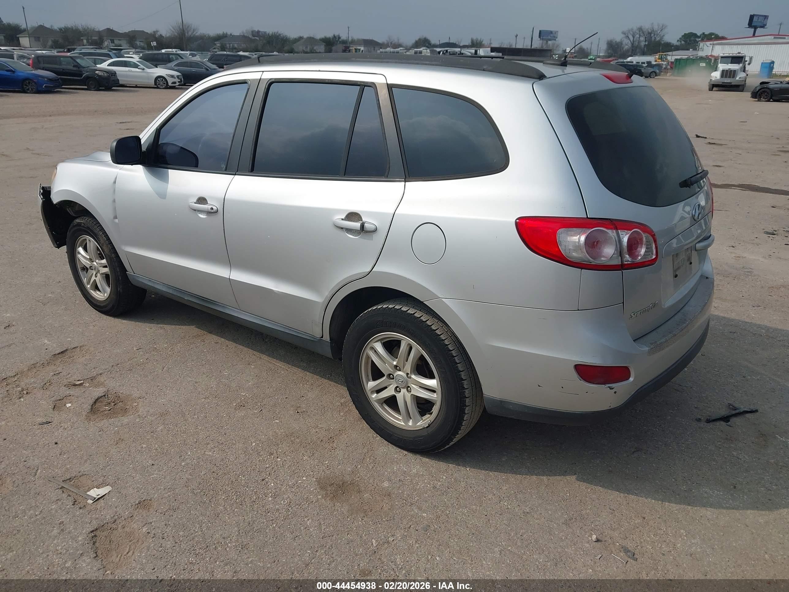 HYUNDAI SANTA image 3
