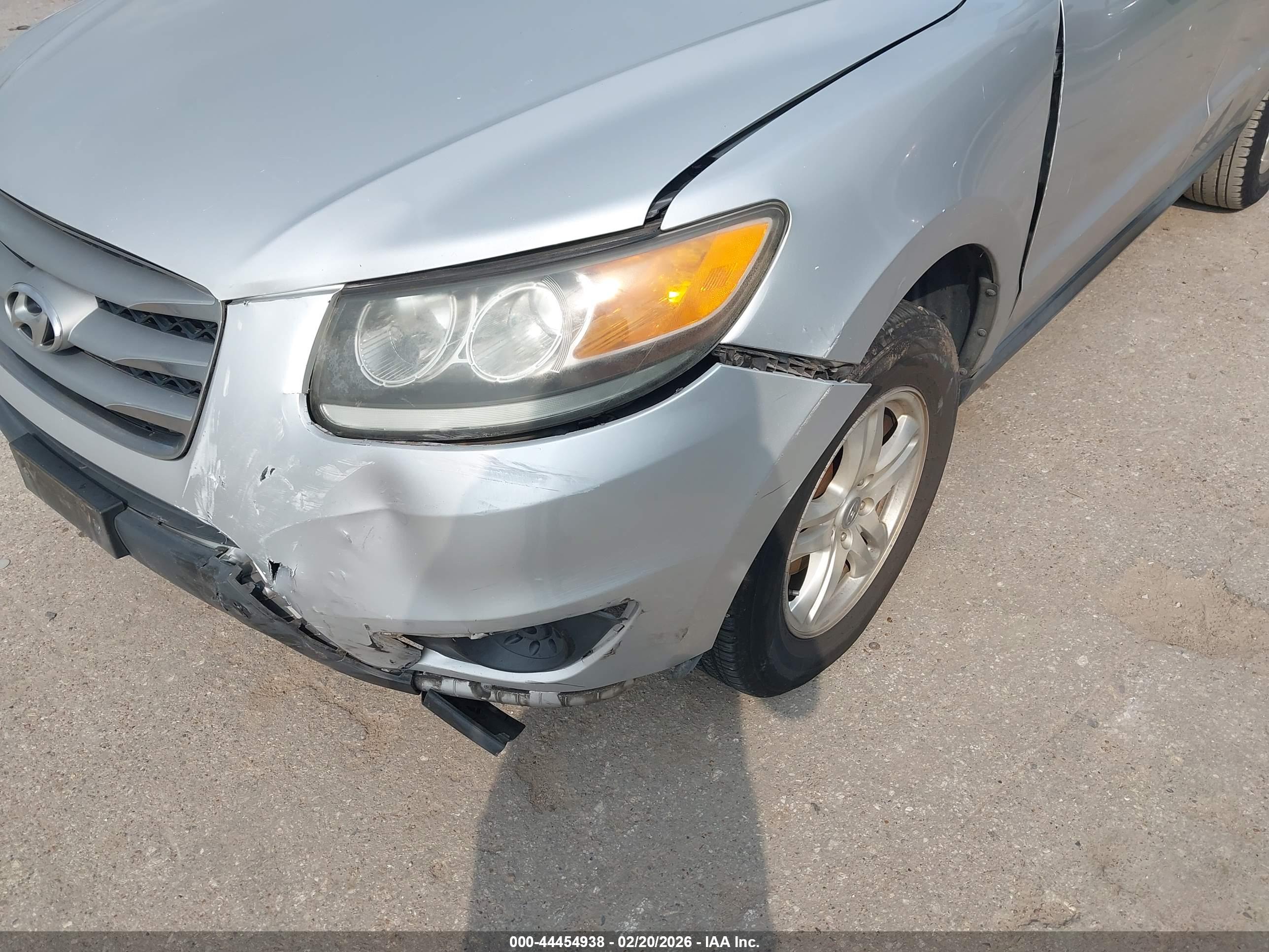 HYUNDAI SANTA image 6