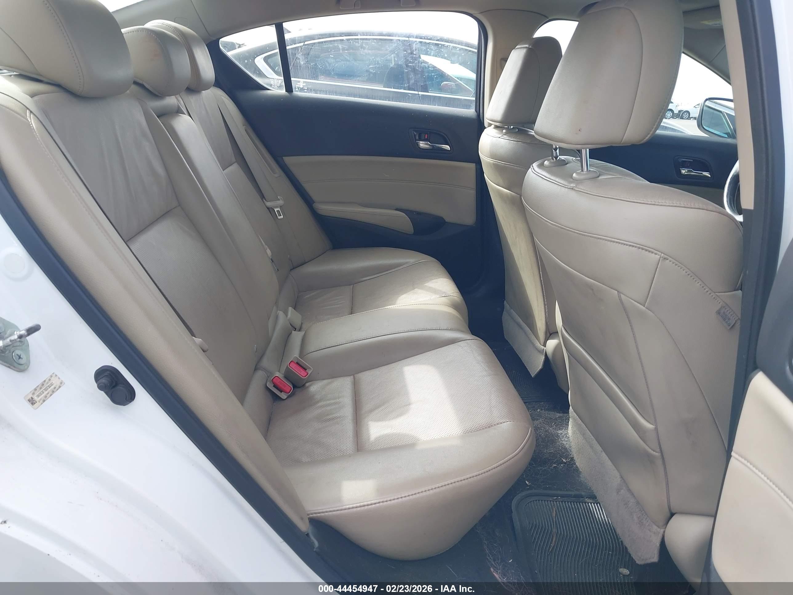 ACURA ILX image 8