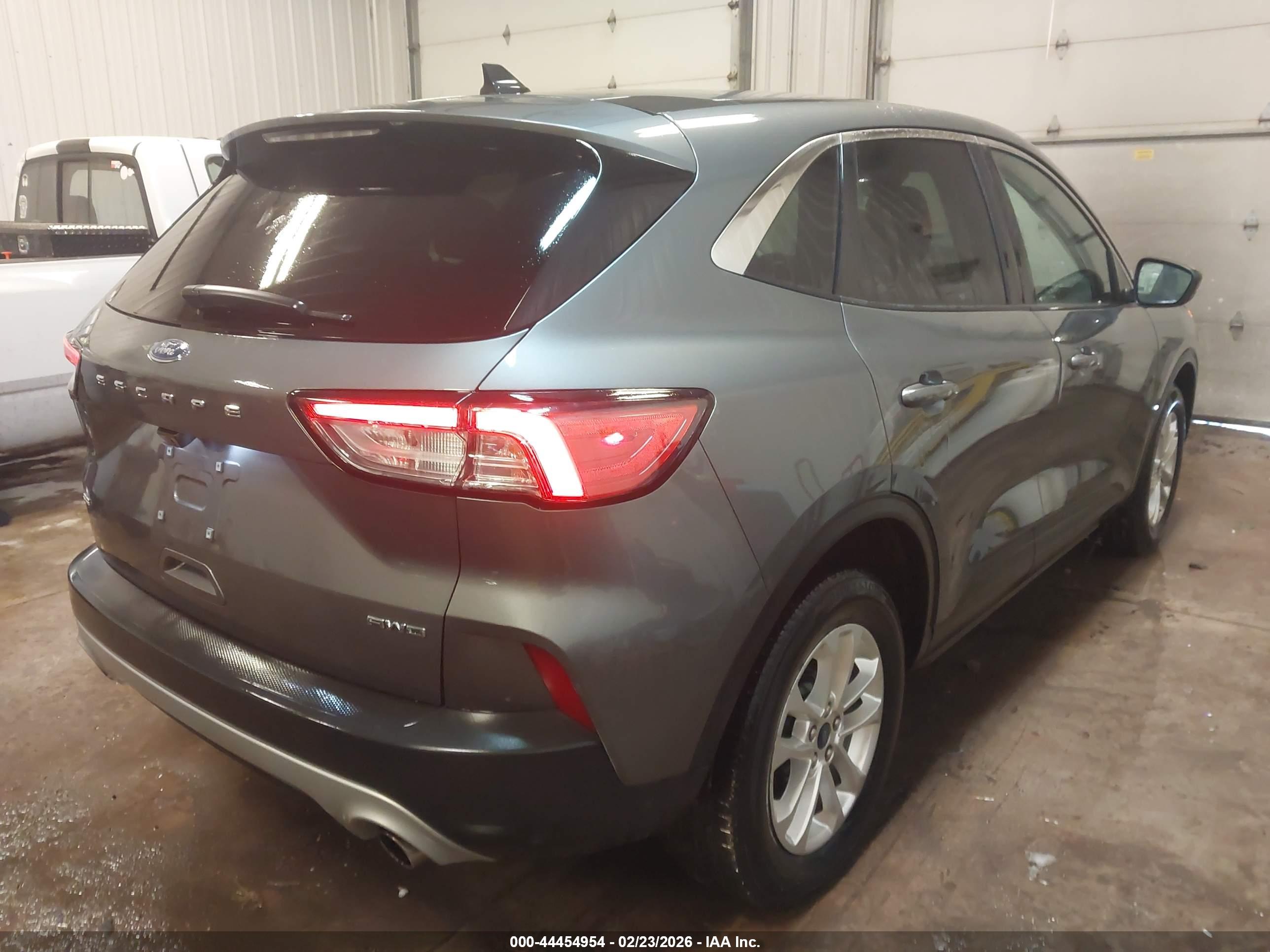 FORD ESCAPE image 4