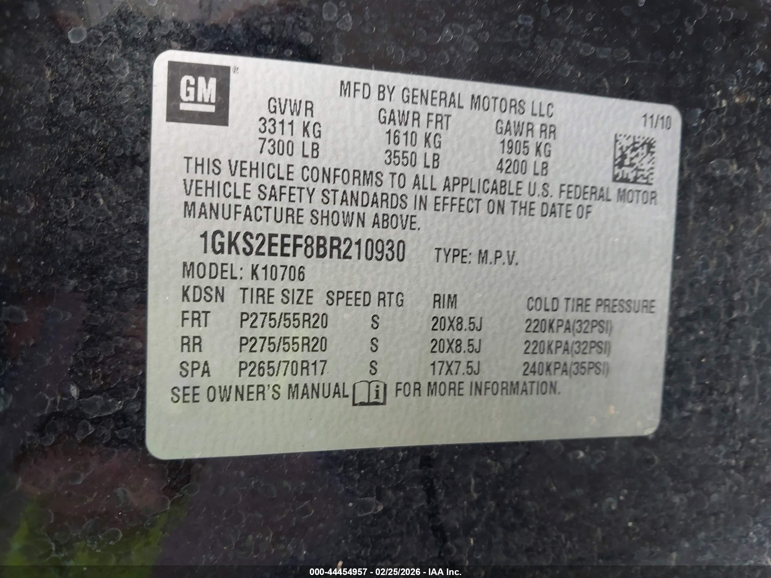 GMC YUKON image 9