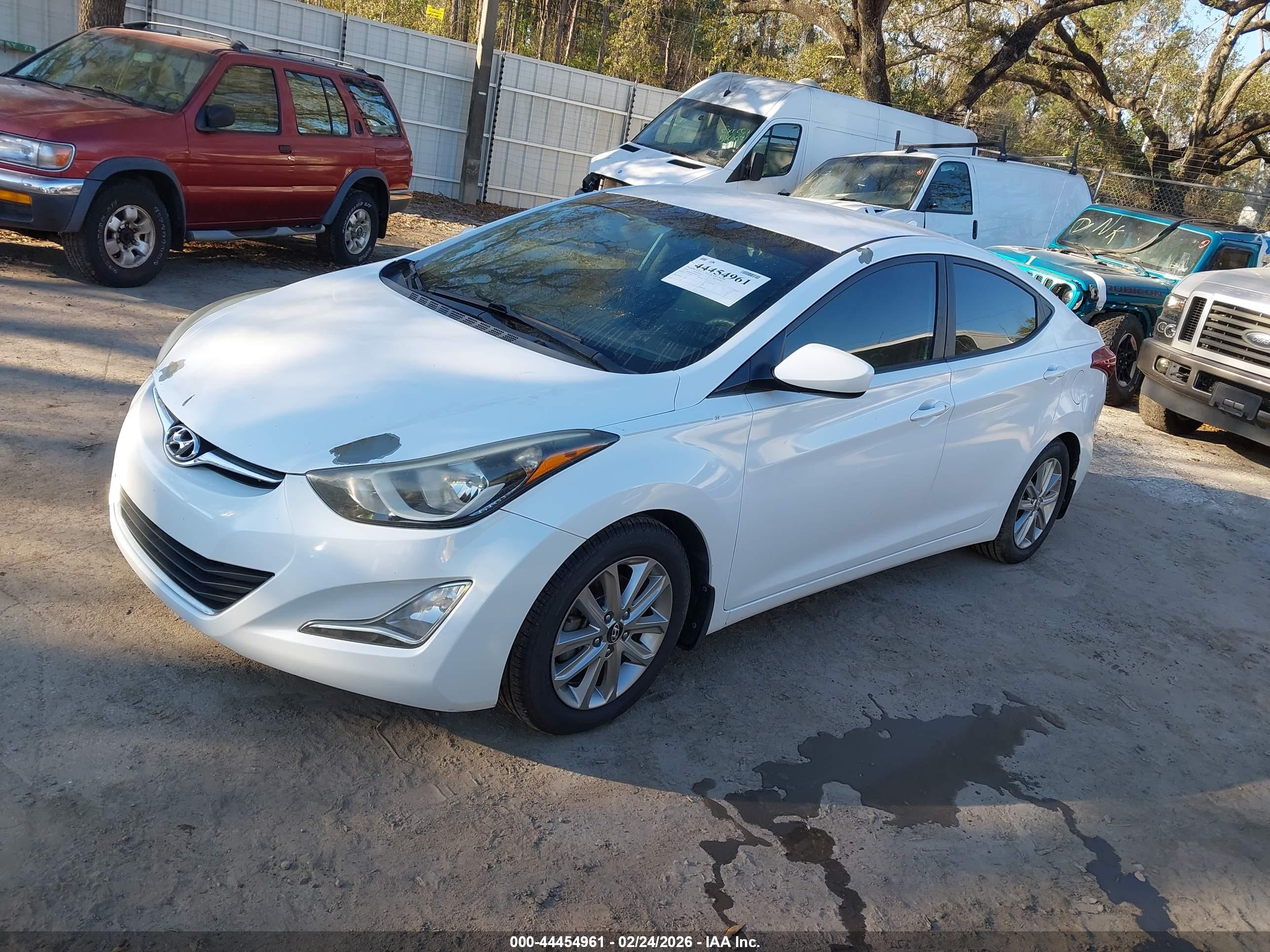 HYUNDAI ELANTRA image 2