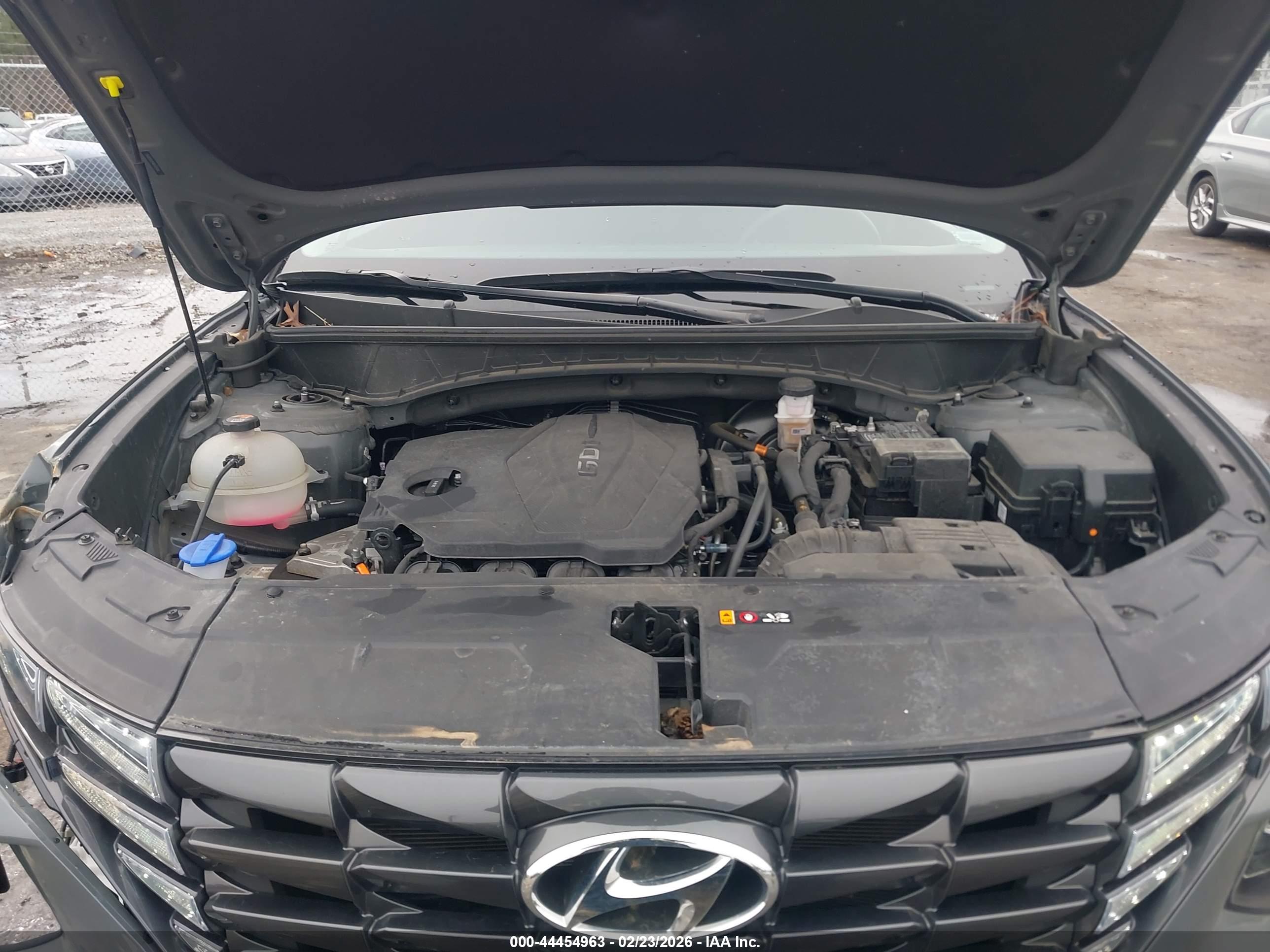 HYUNDAI TUCSON image 10