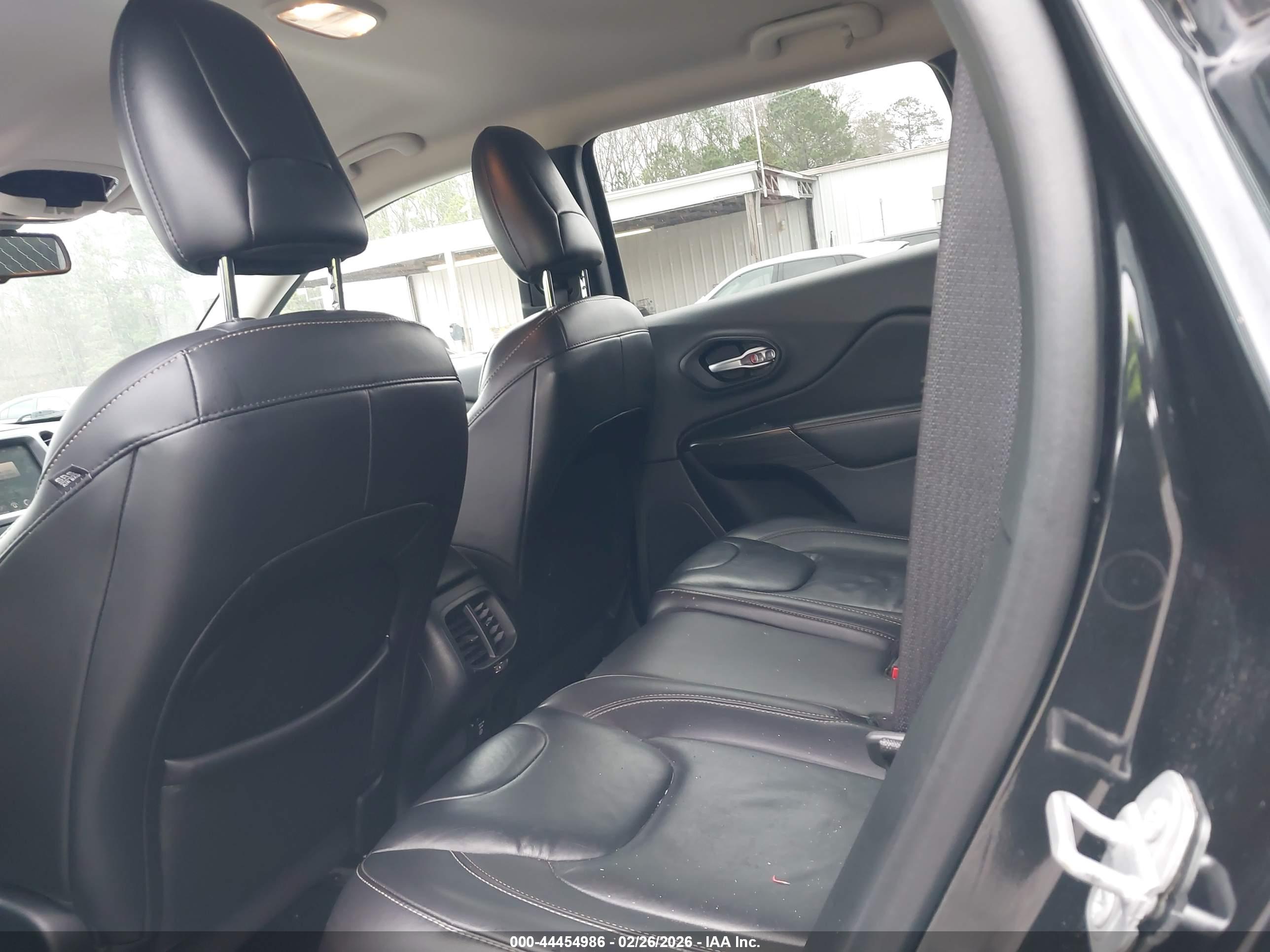 JEEP CHEROKEE image 8