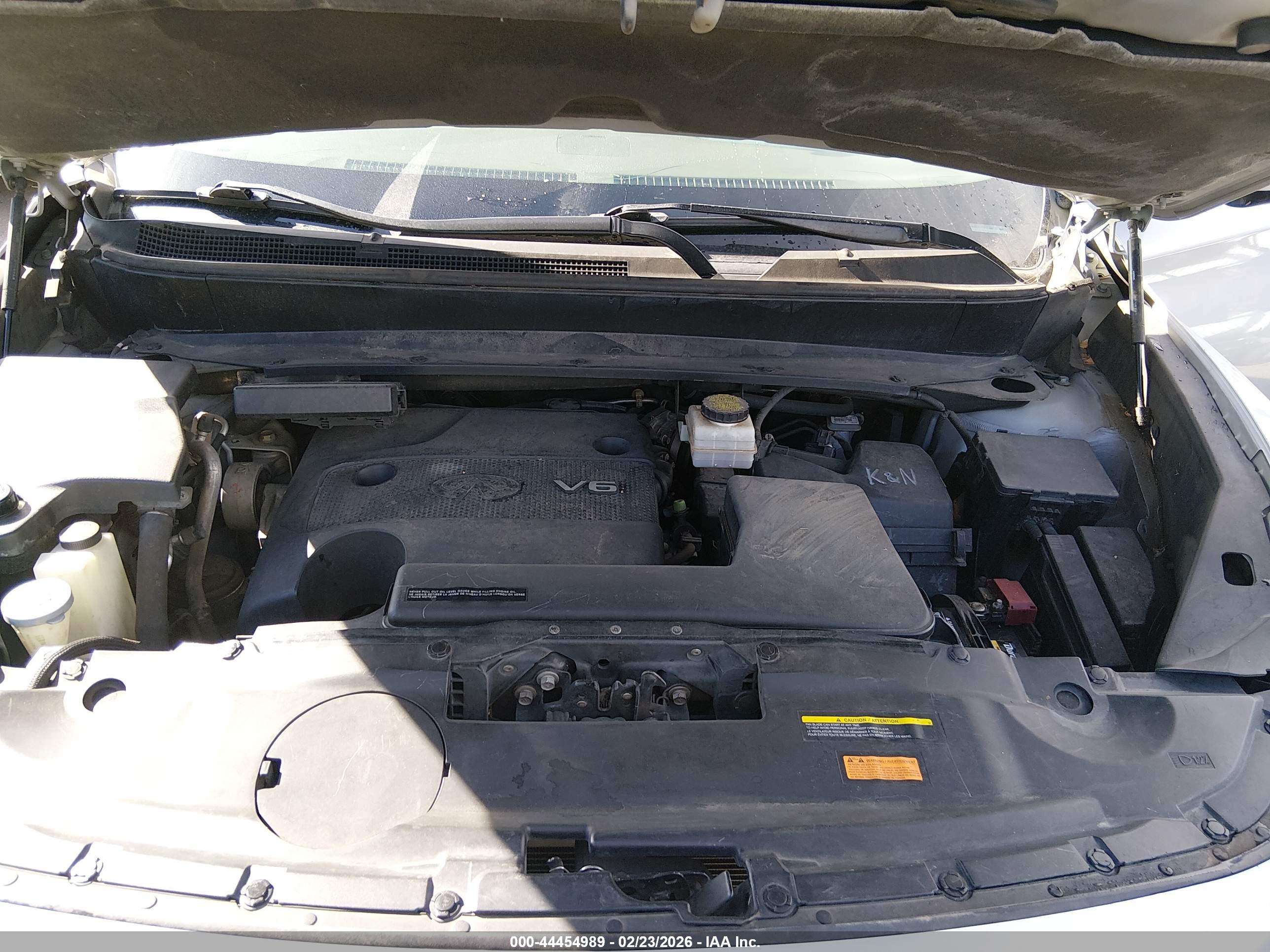 INFINITI JX35 image 10