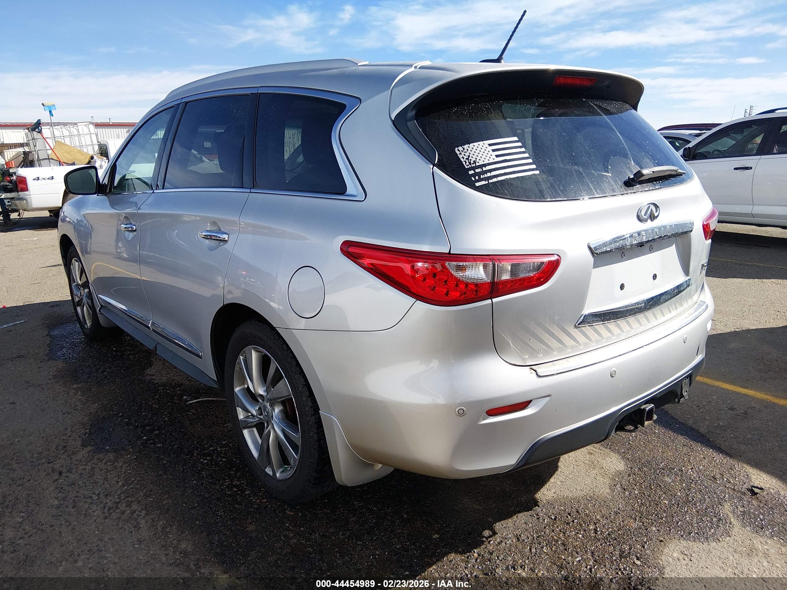 INFINITI JX35 image 3