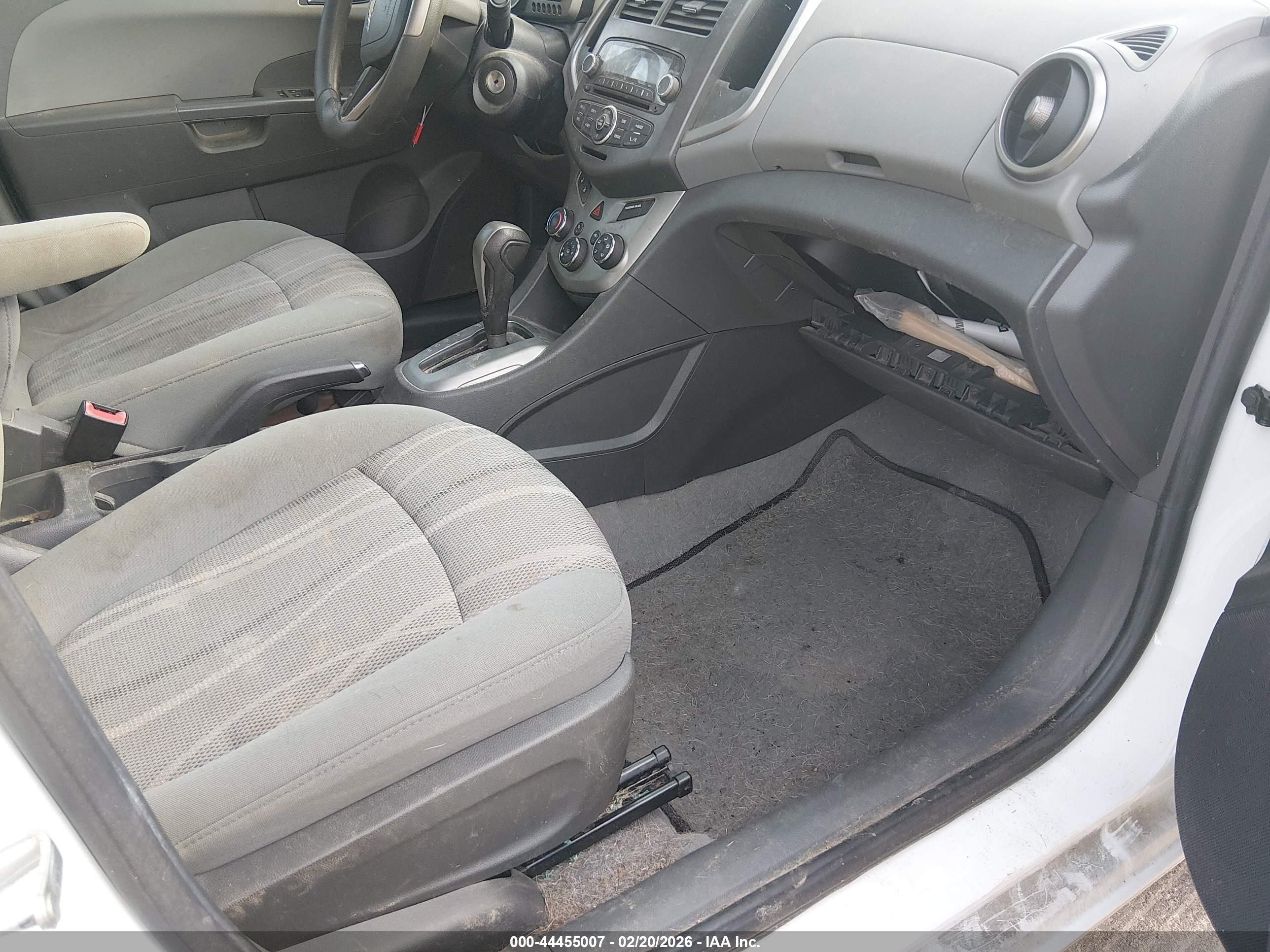 CHEVROLET SONIC image 5