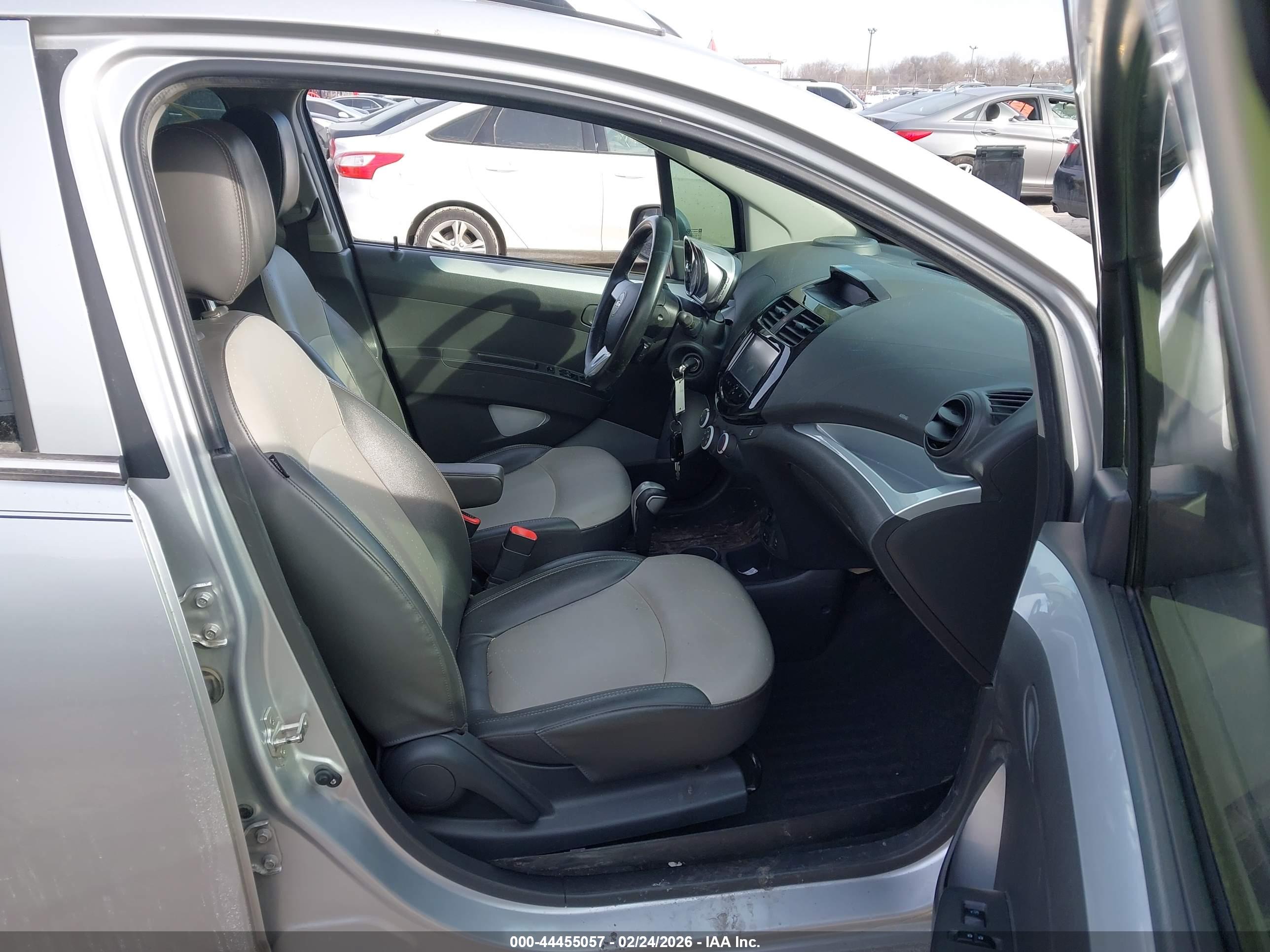 CHEVROLET SPARK image 5
