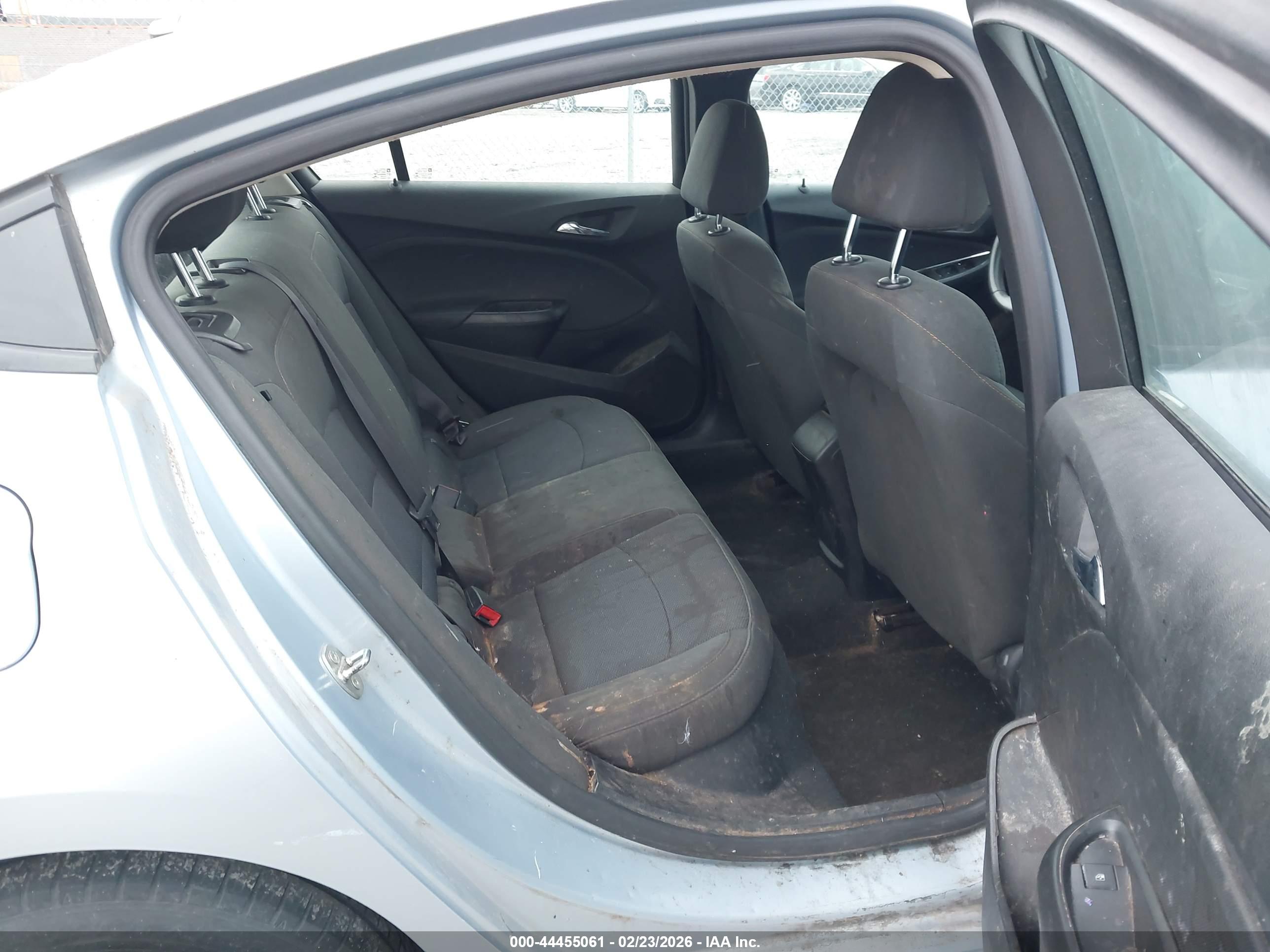 CHEVROLET CRUZE image 8