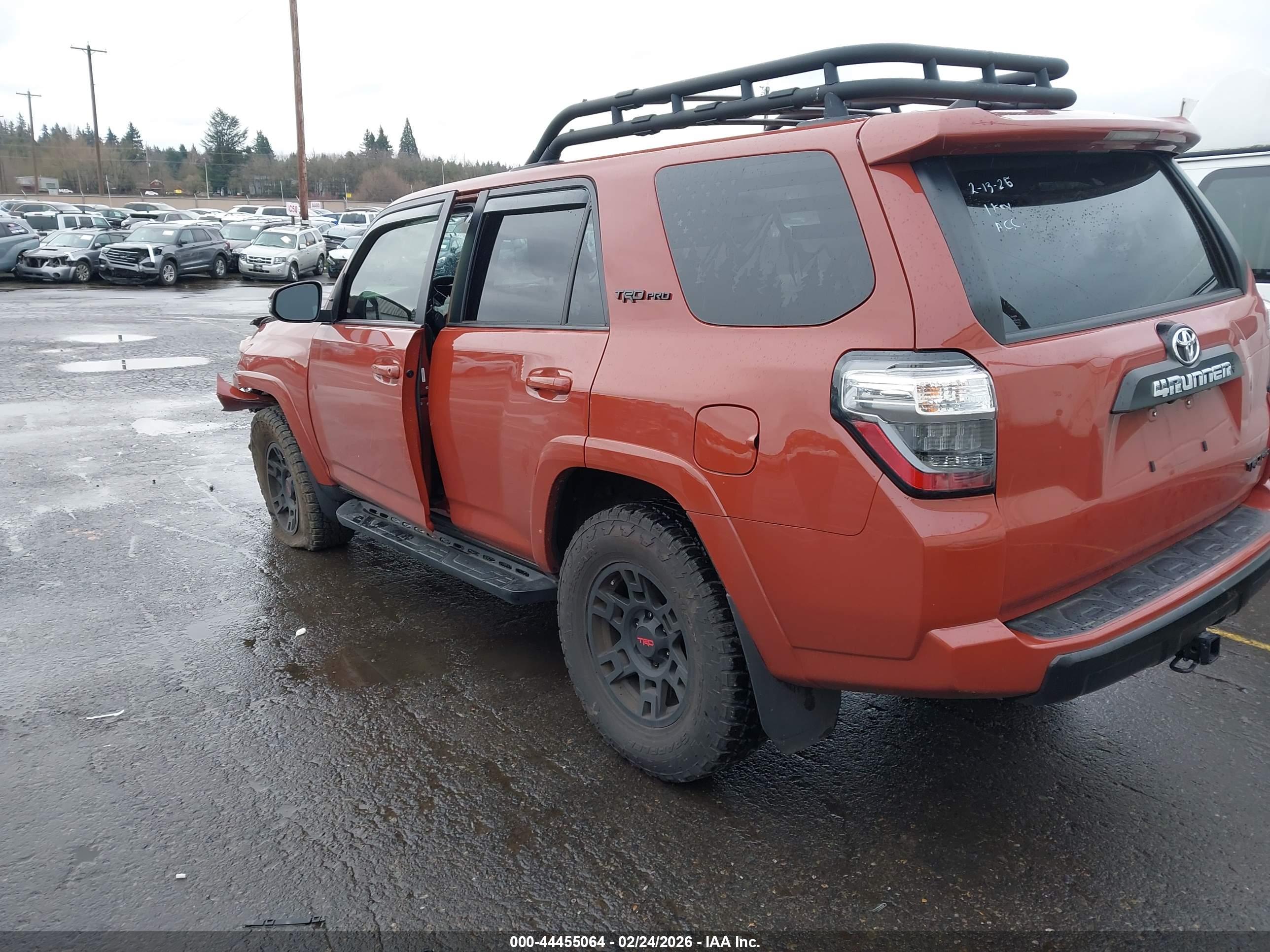 TOYOTA 4RUNNER image 3