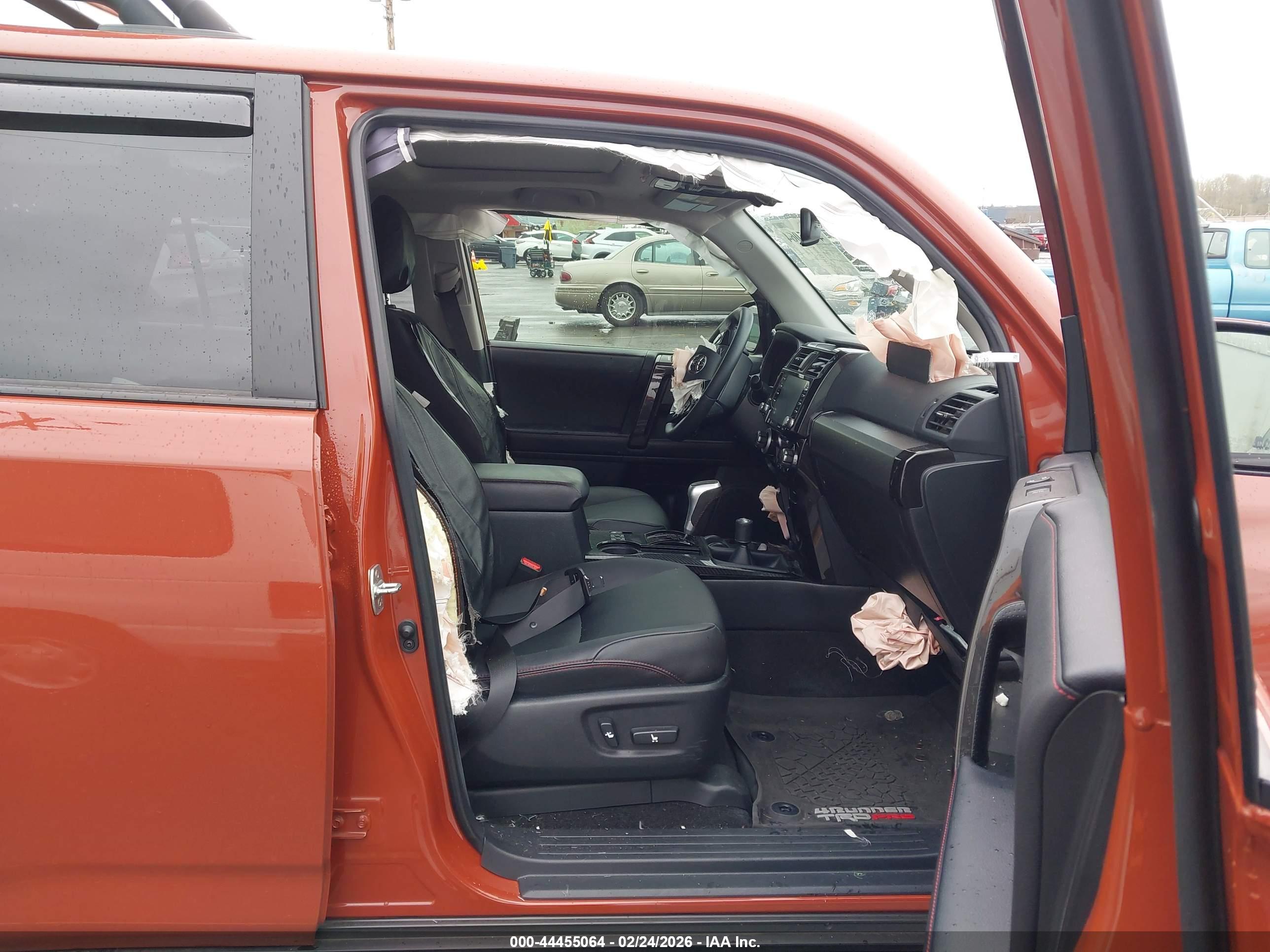 TOYOTA 4RUNNER image 5