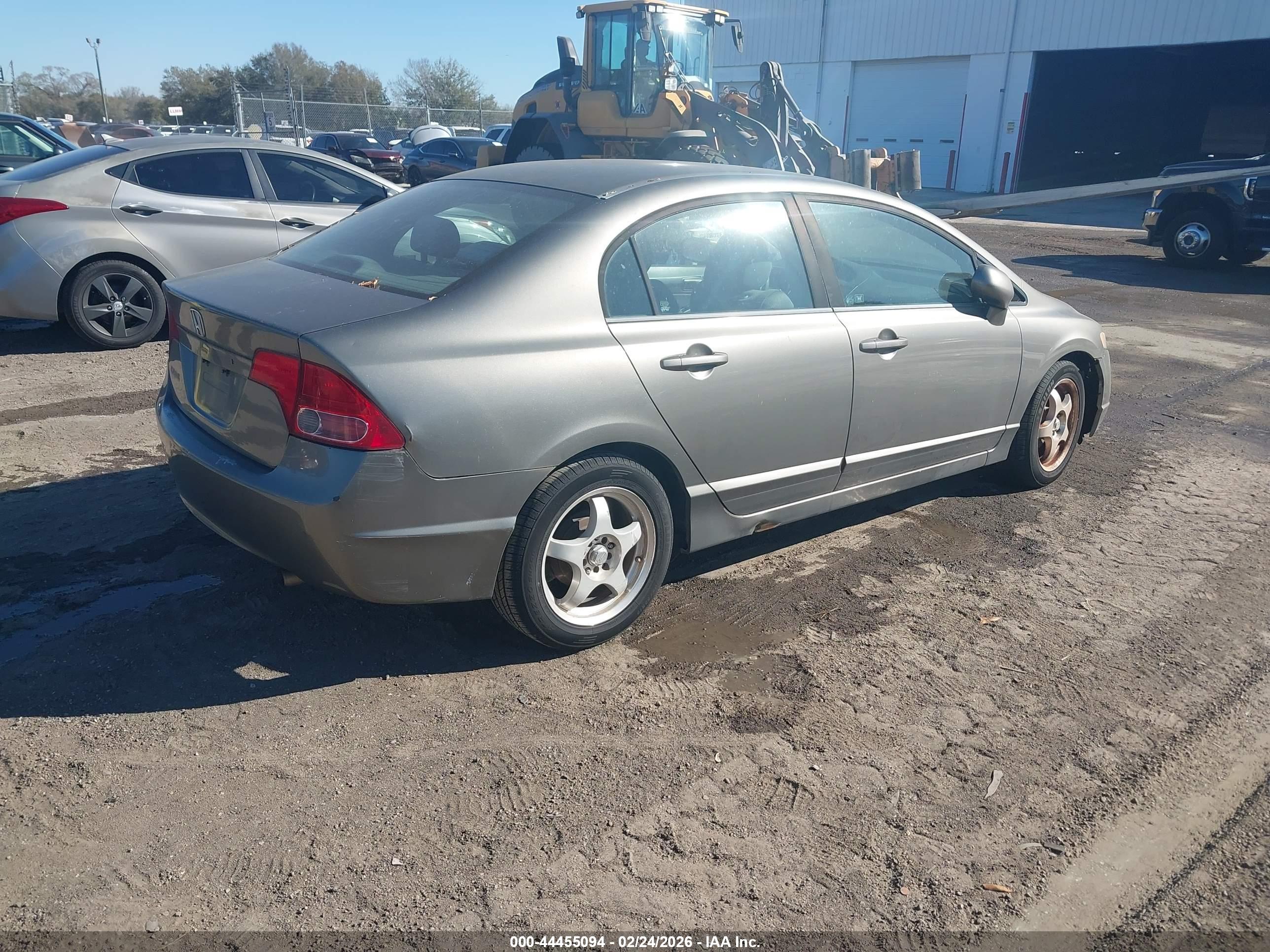 HONDA CIVIC image 4