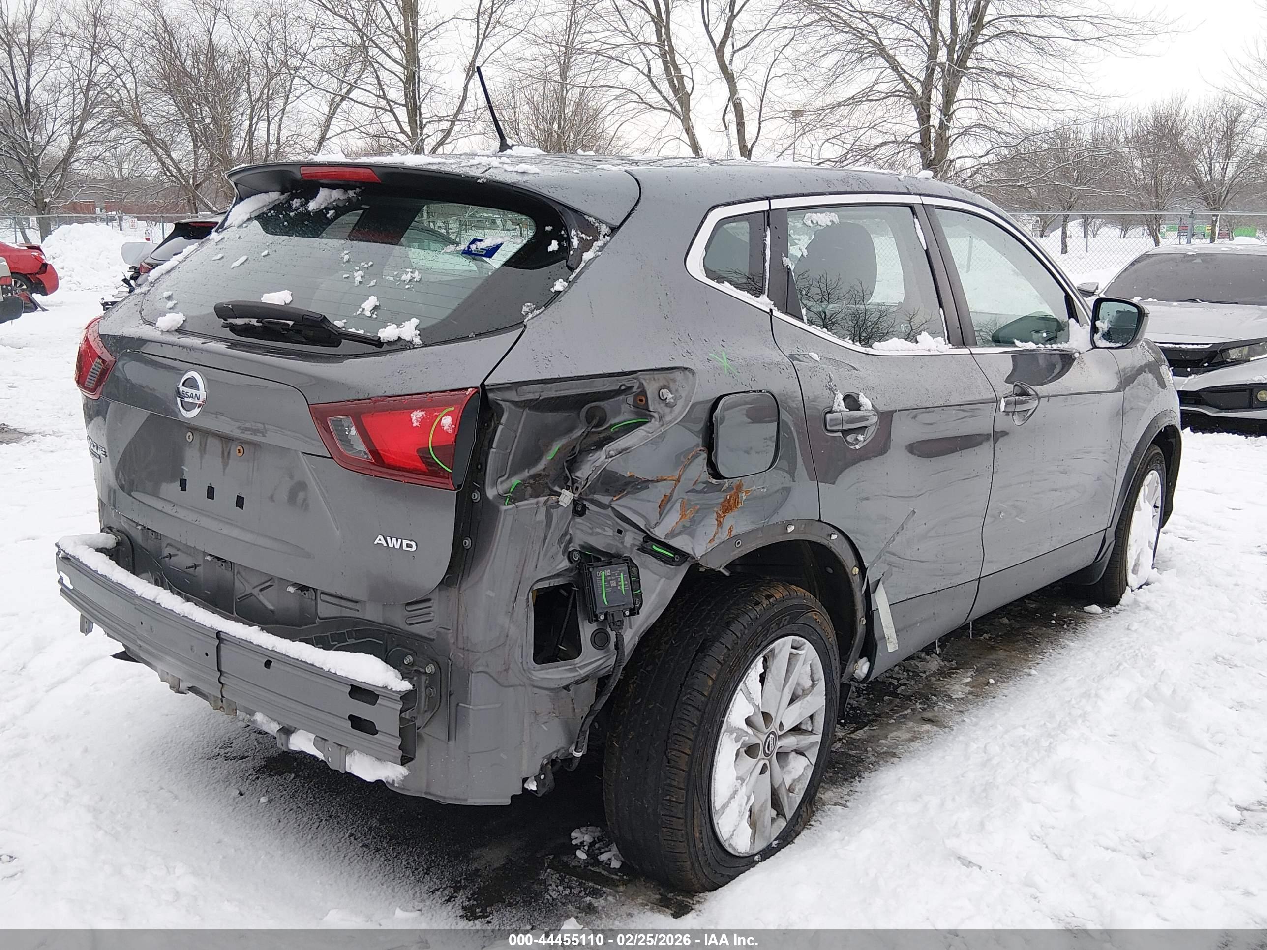 NISSAN ROGUE image 4