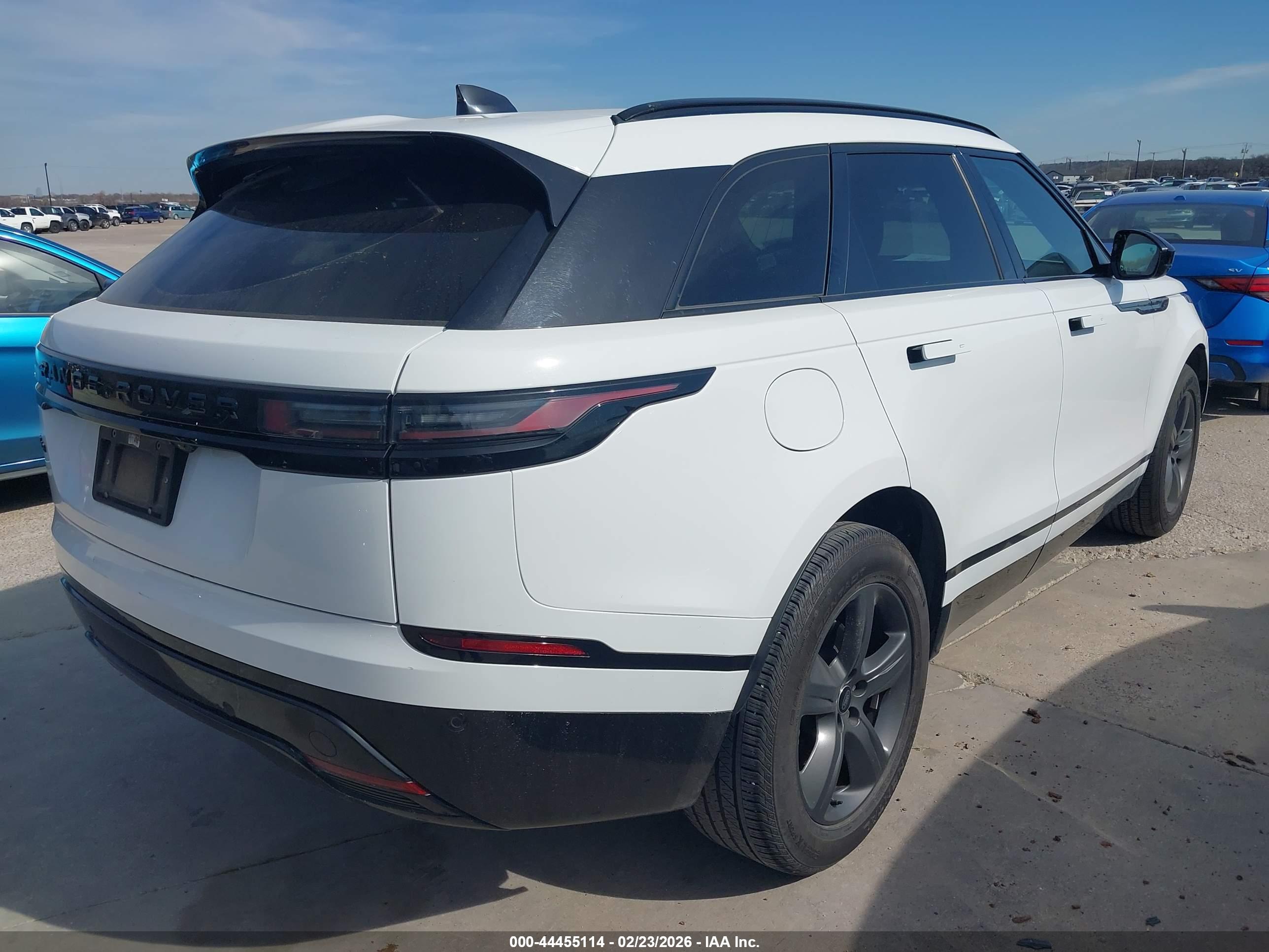 LAND ROVER image 4