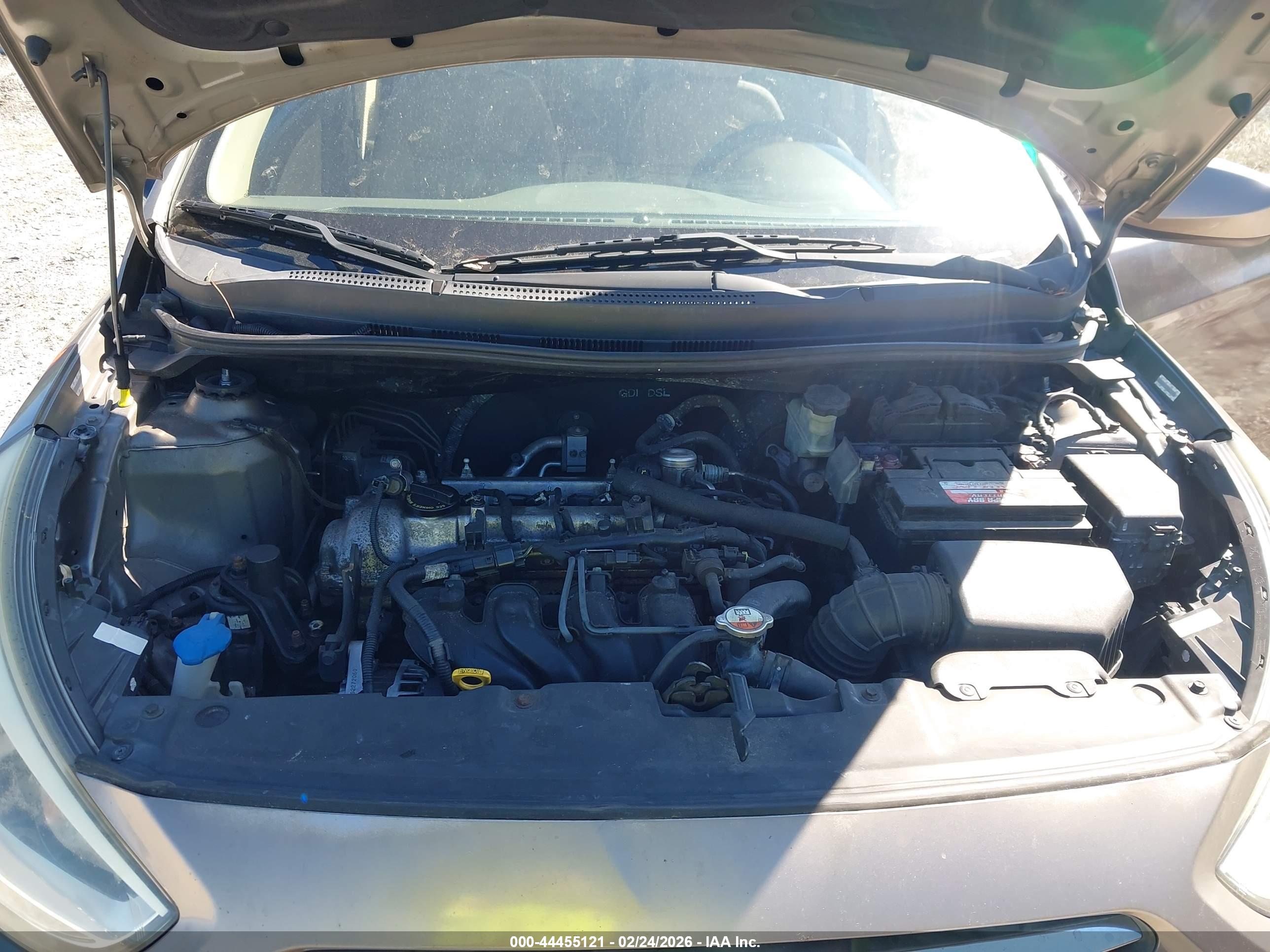 HYUNDAI ACCENT image 10