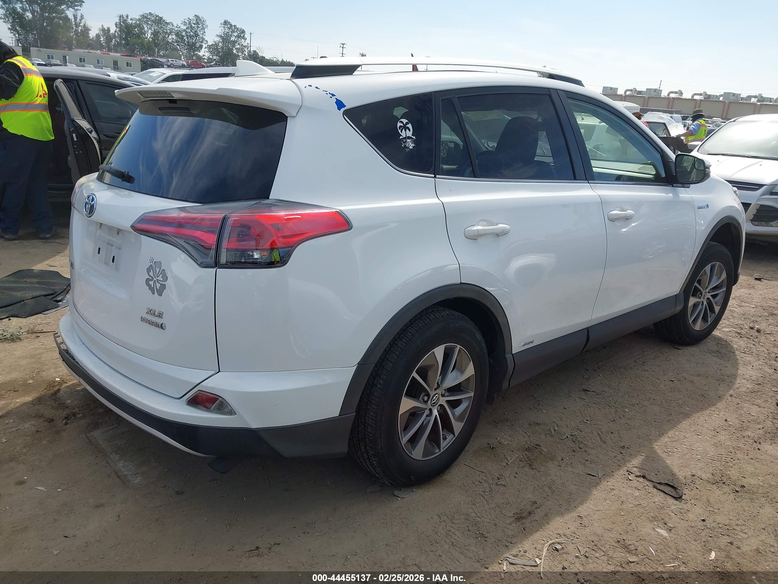 TOYOTA RAV4 image 4