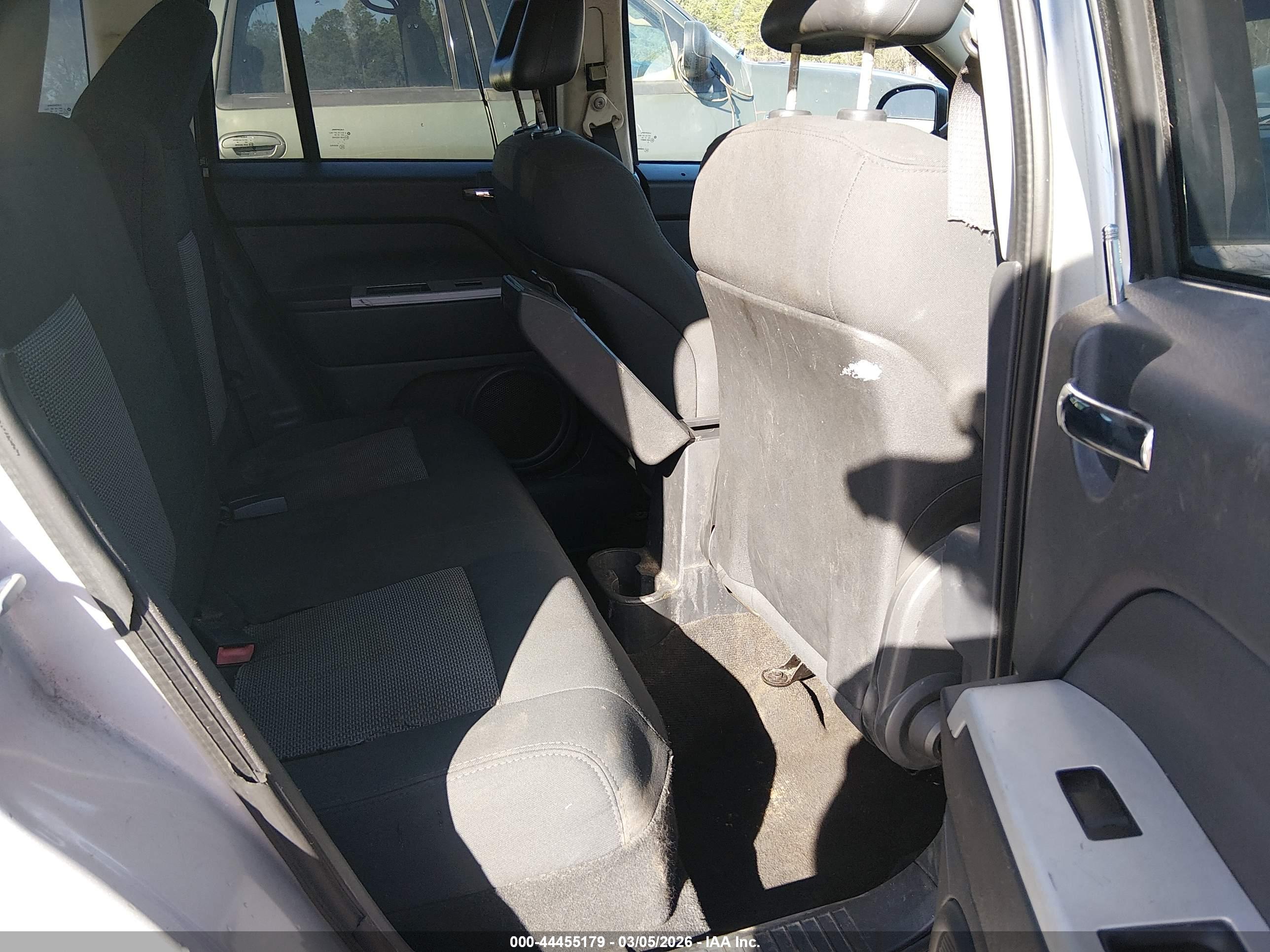 JEEP COMPASS image 8