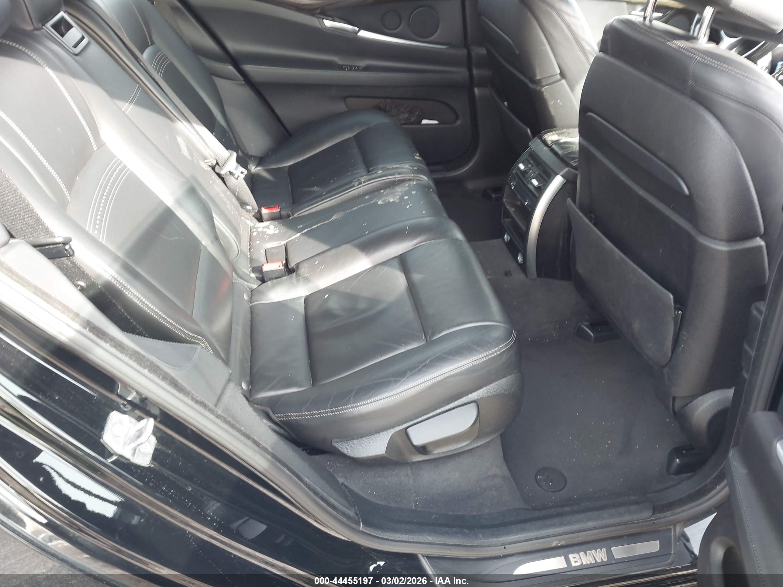 BMW 535I image 8