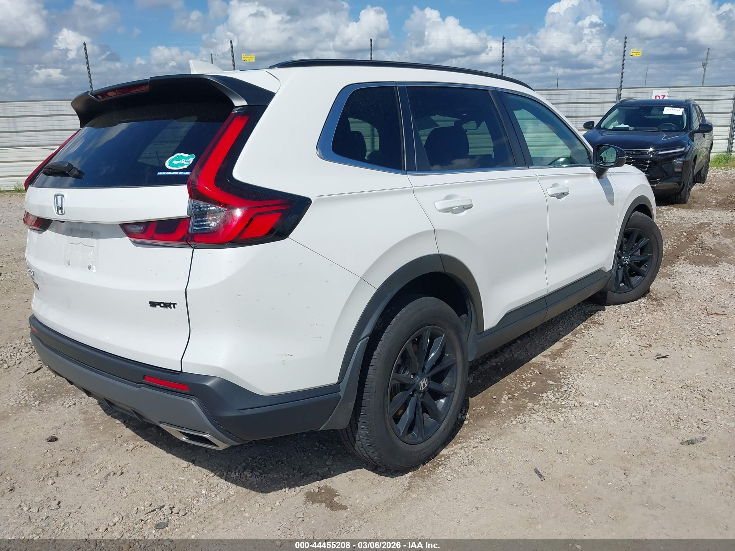 HONDA CR-V image 4