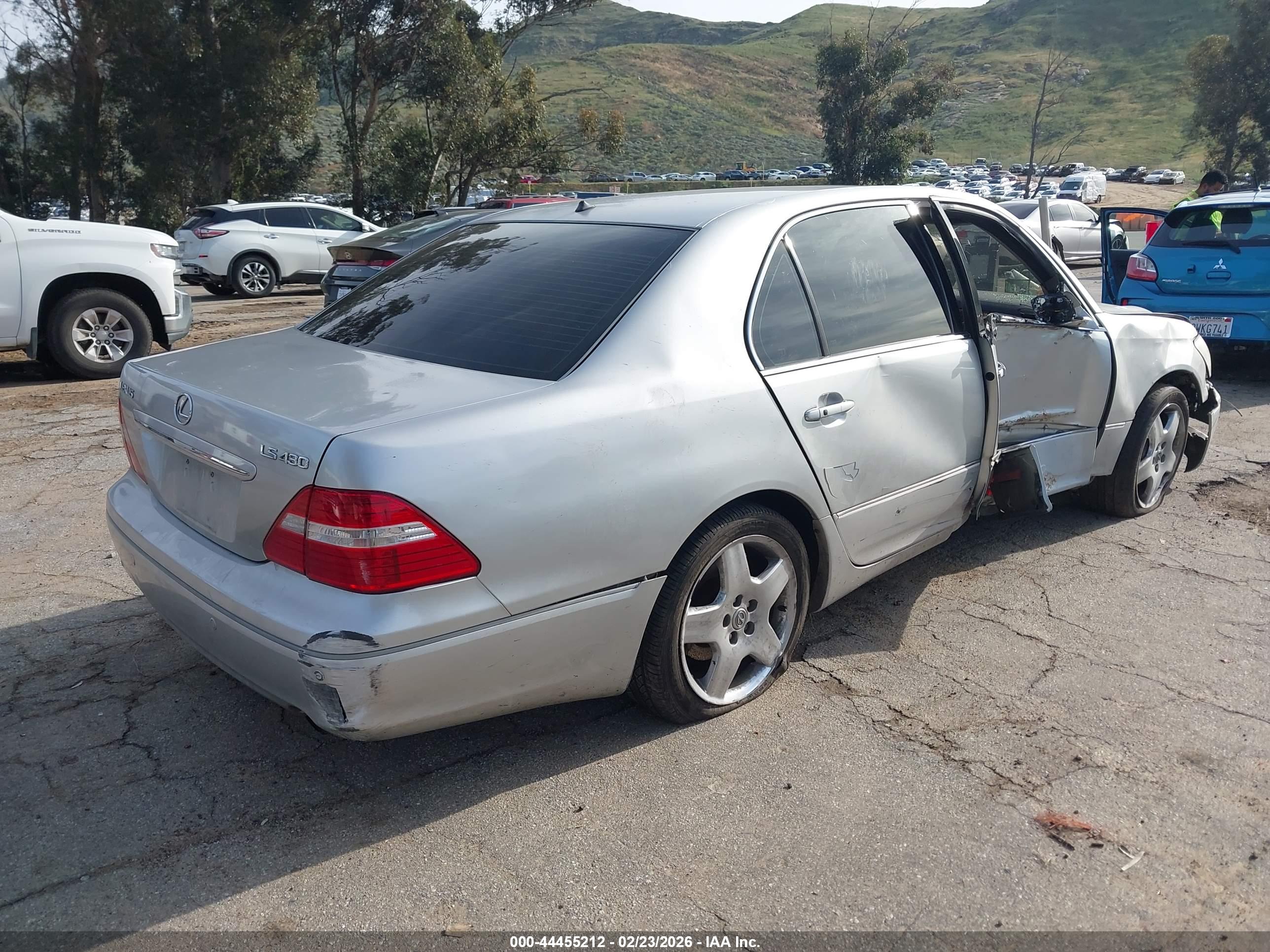 LEXUS LS image 4